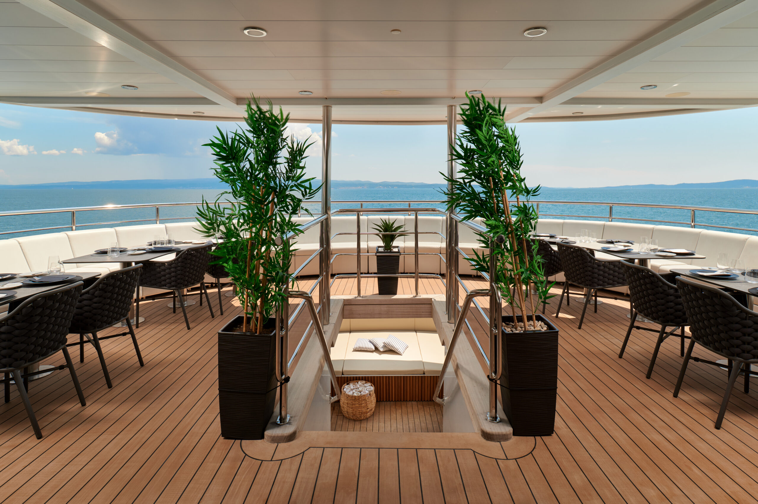 levante_yacht