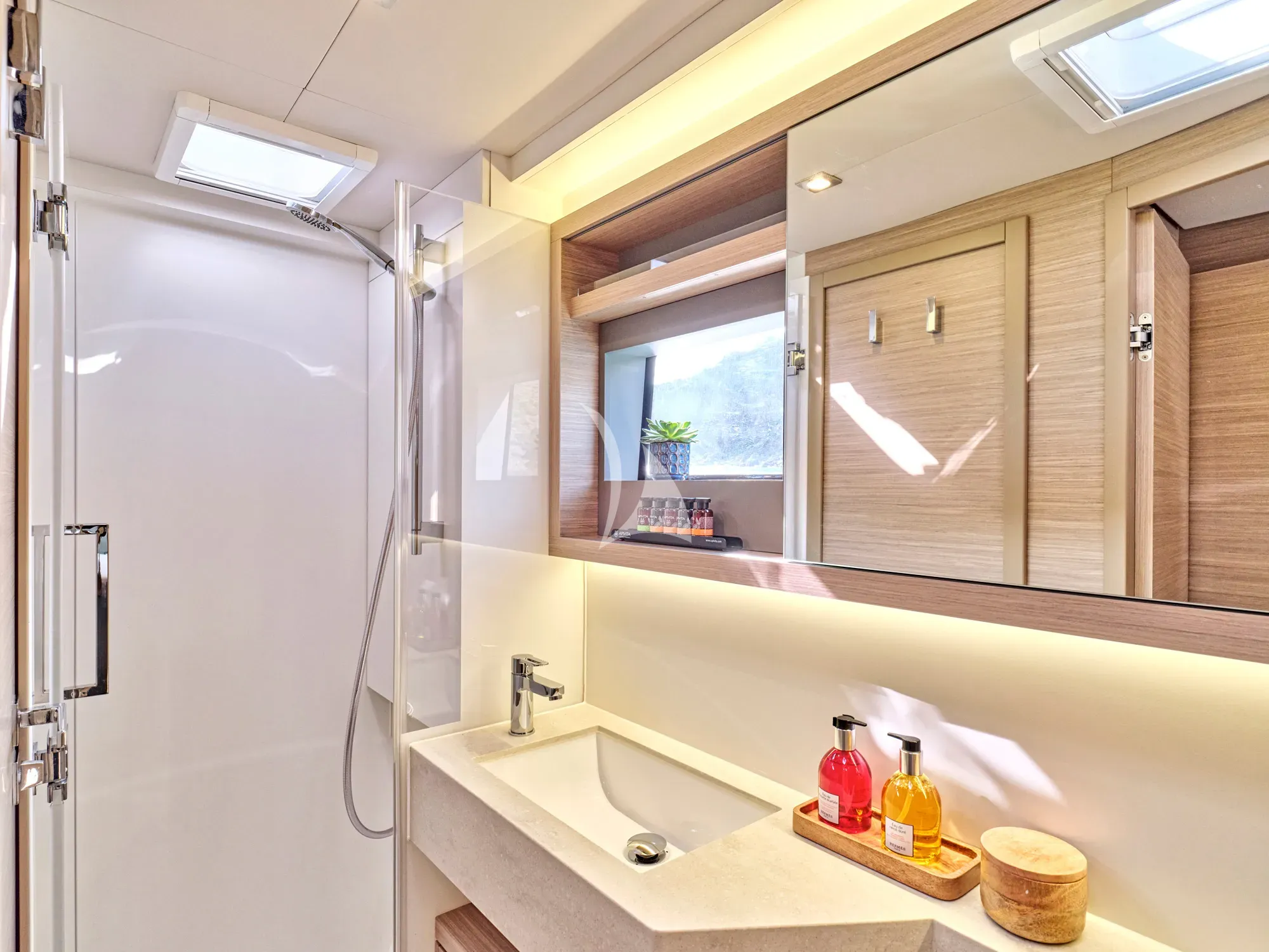 levante_yacht