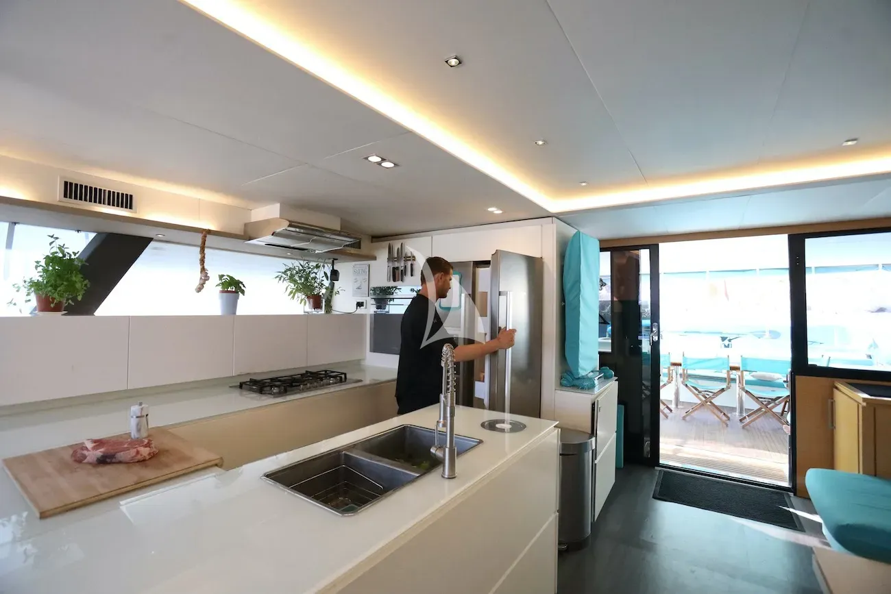 levante_yacht