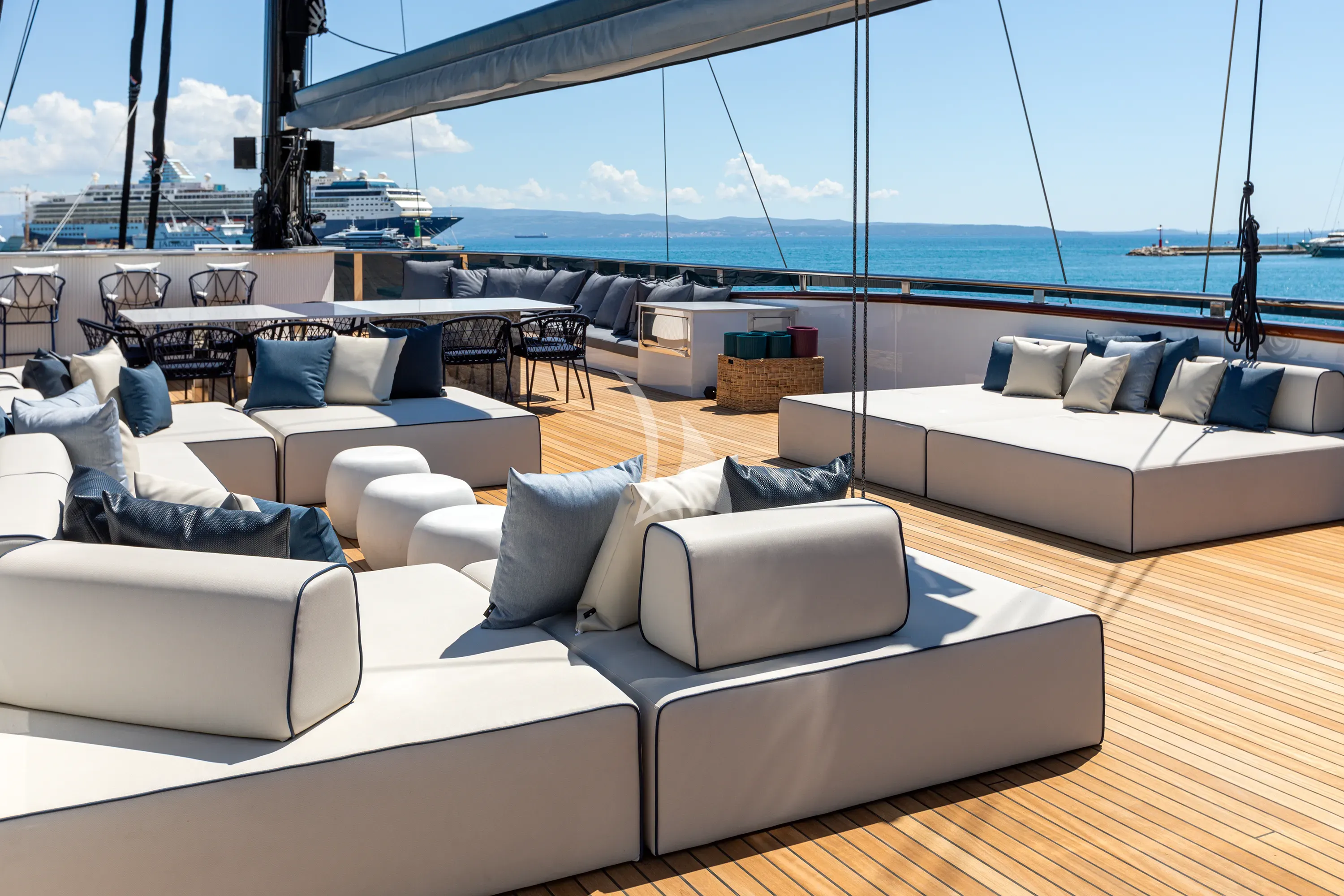 levante_yacht