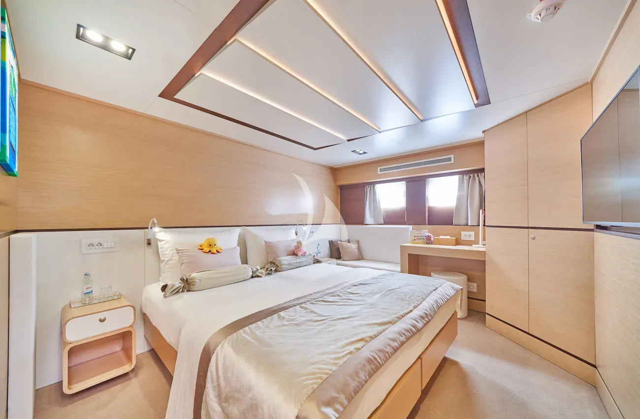 levante_yacht