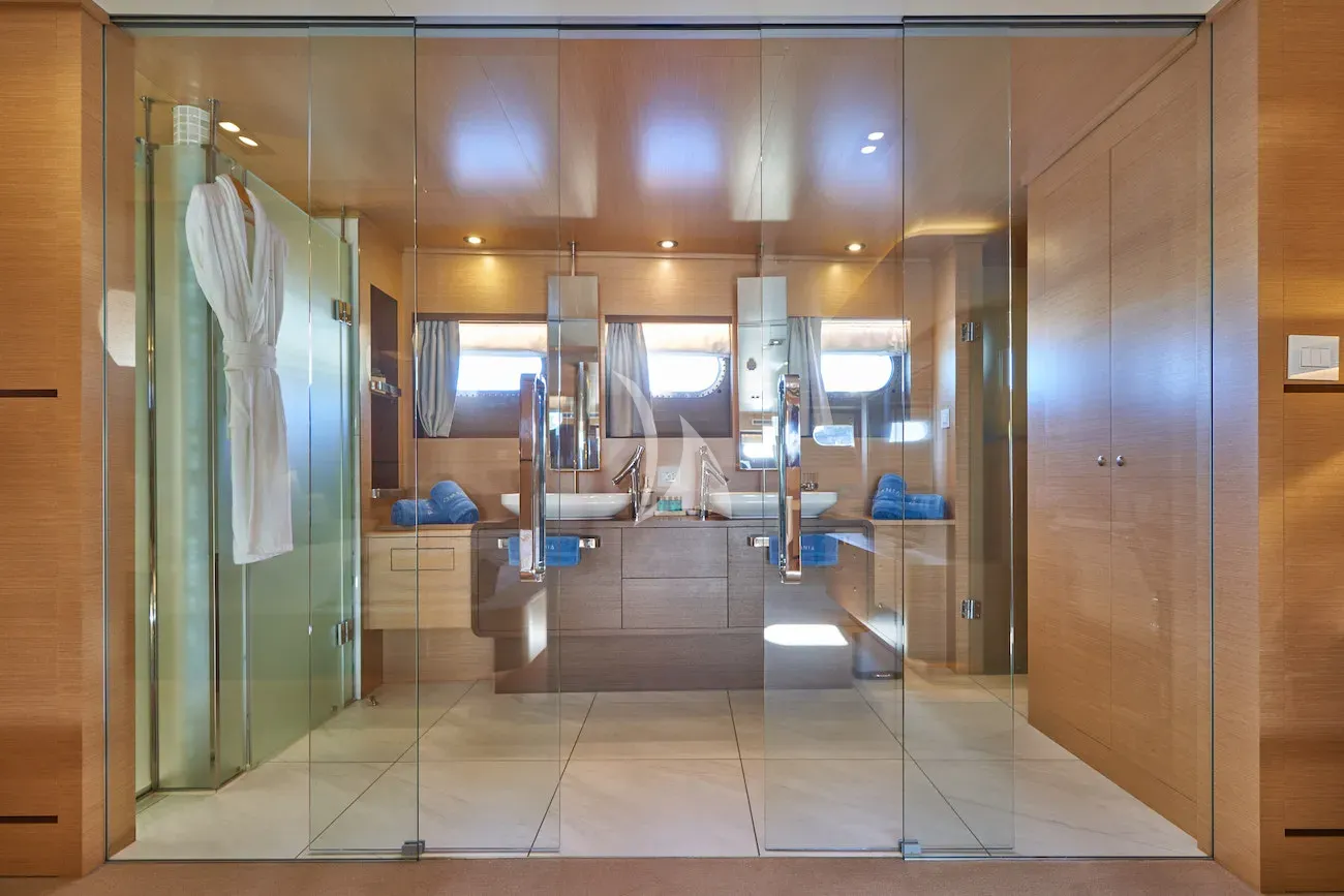 levante_yacht