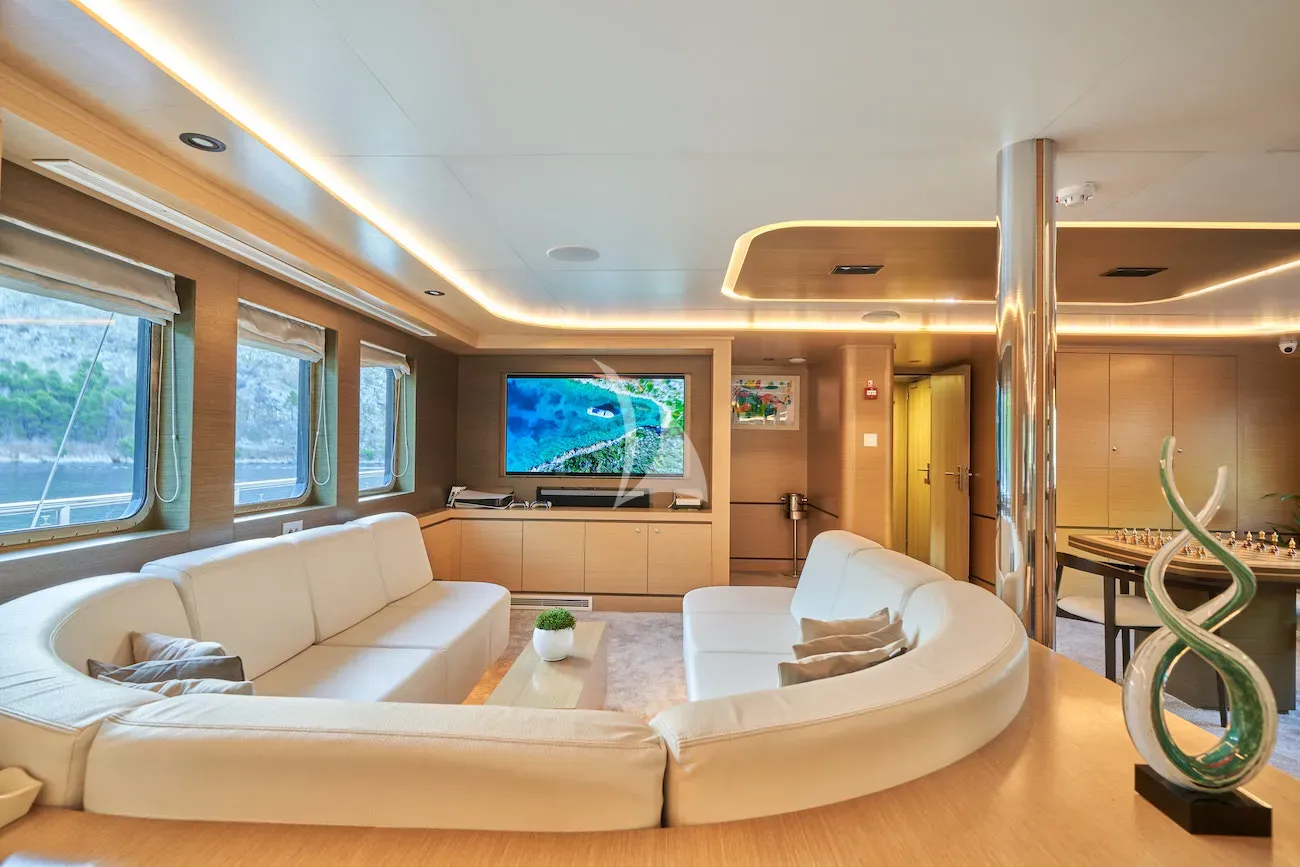 levante_yacht