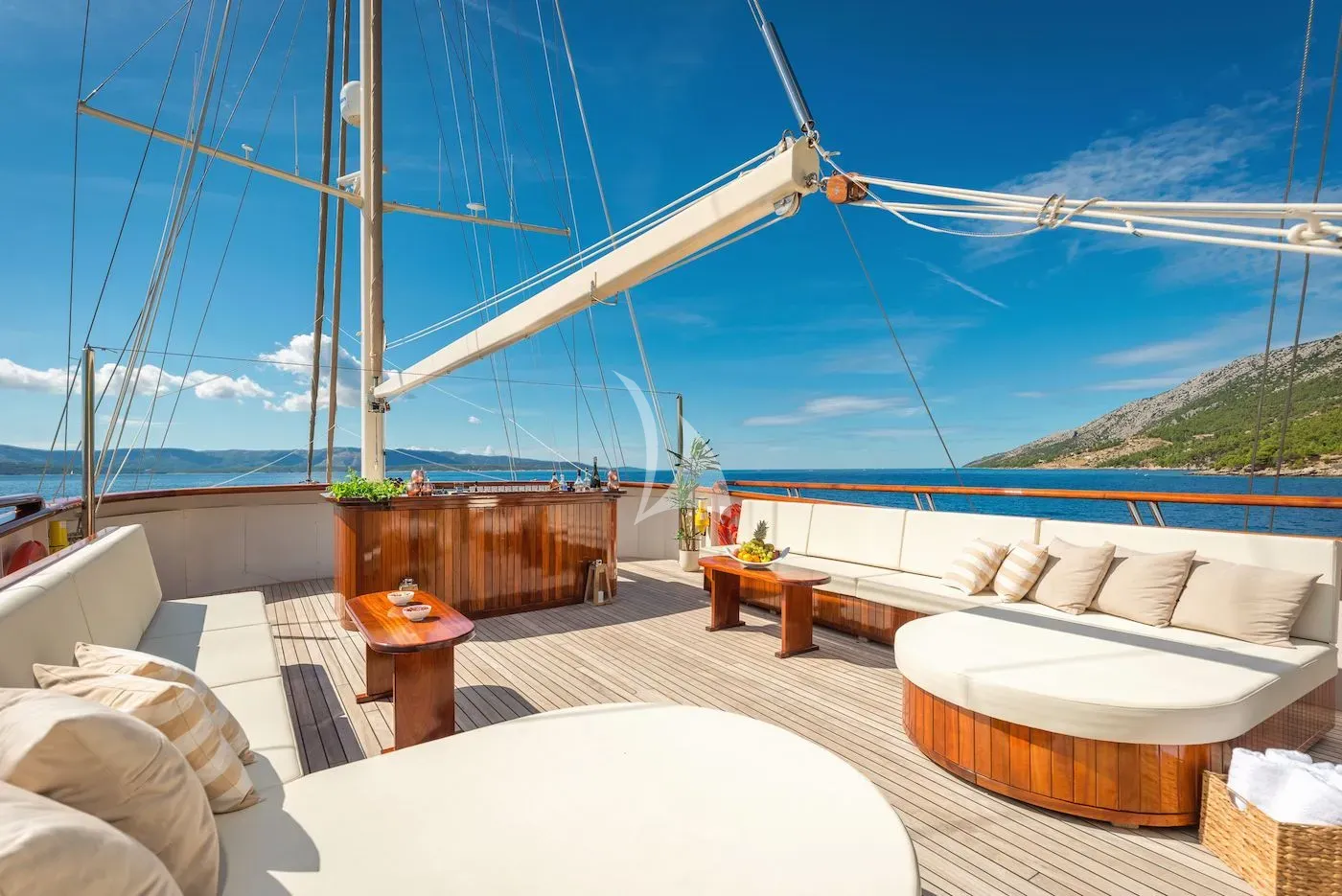 levante_yacht