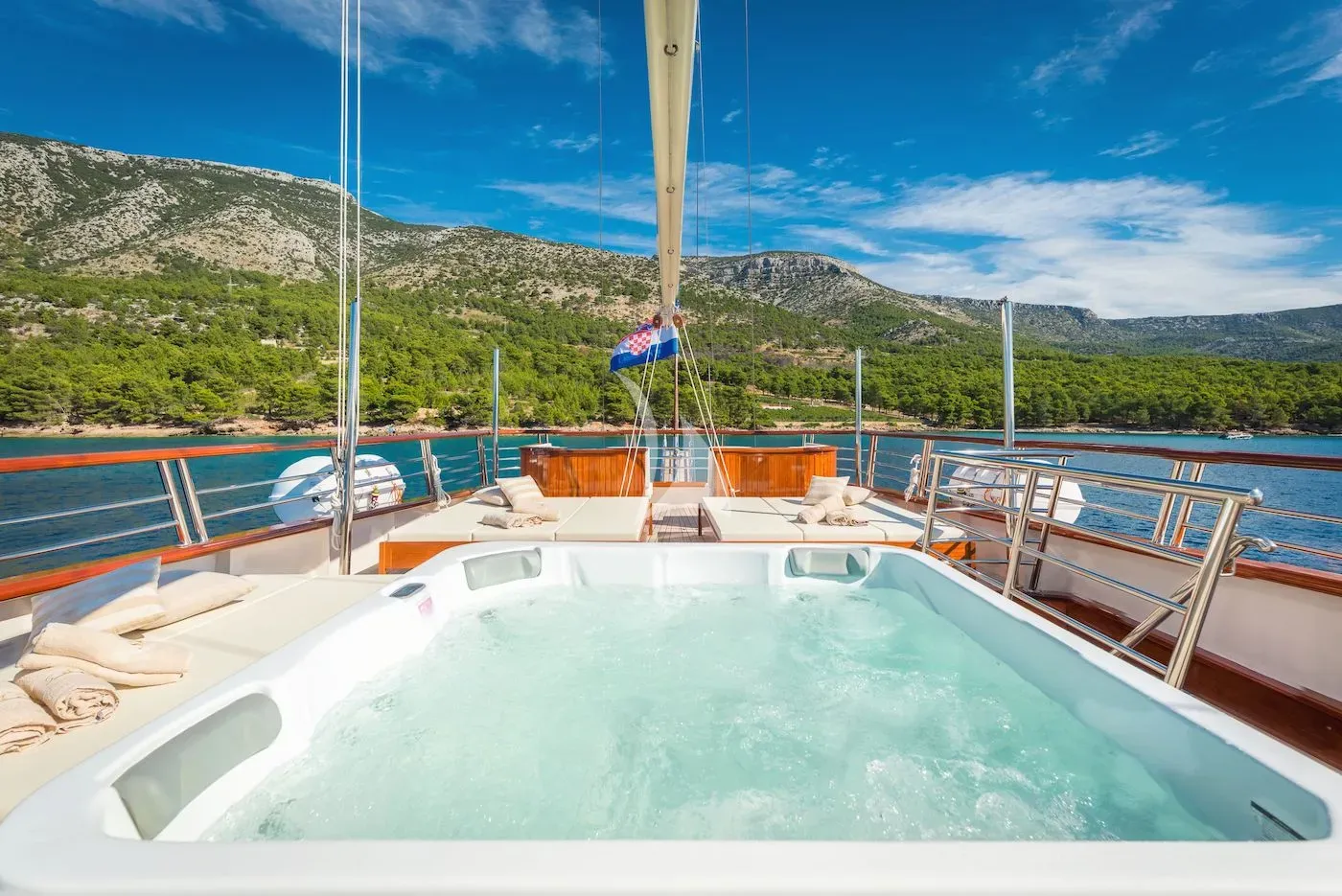 levante_yacht
