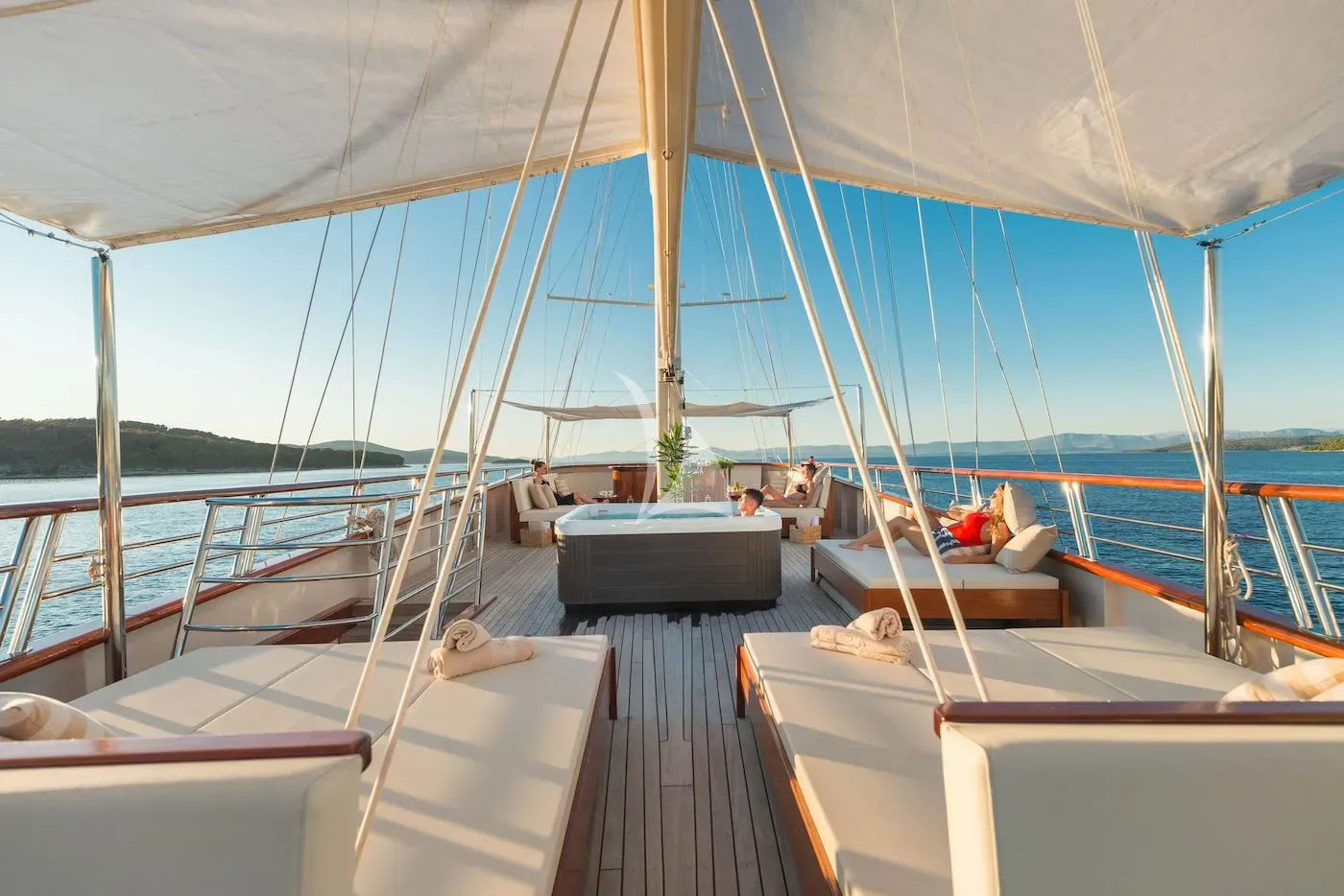 levante_yacht