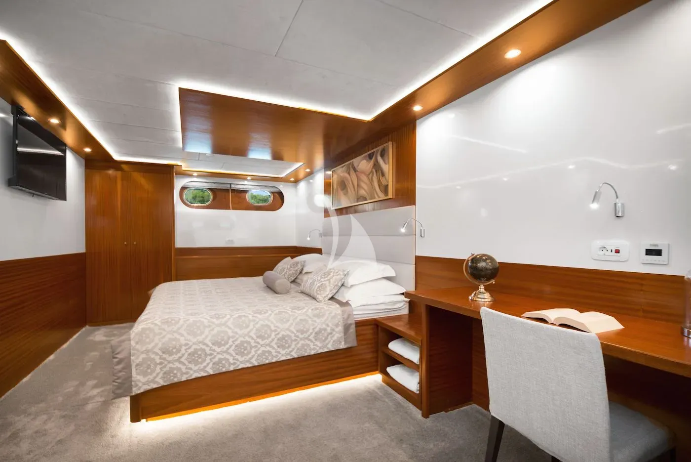 levante_yacht