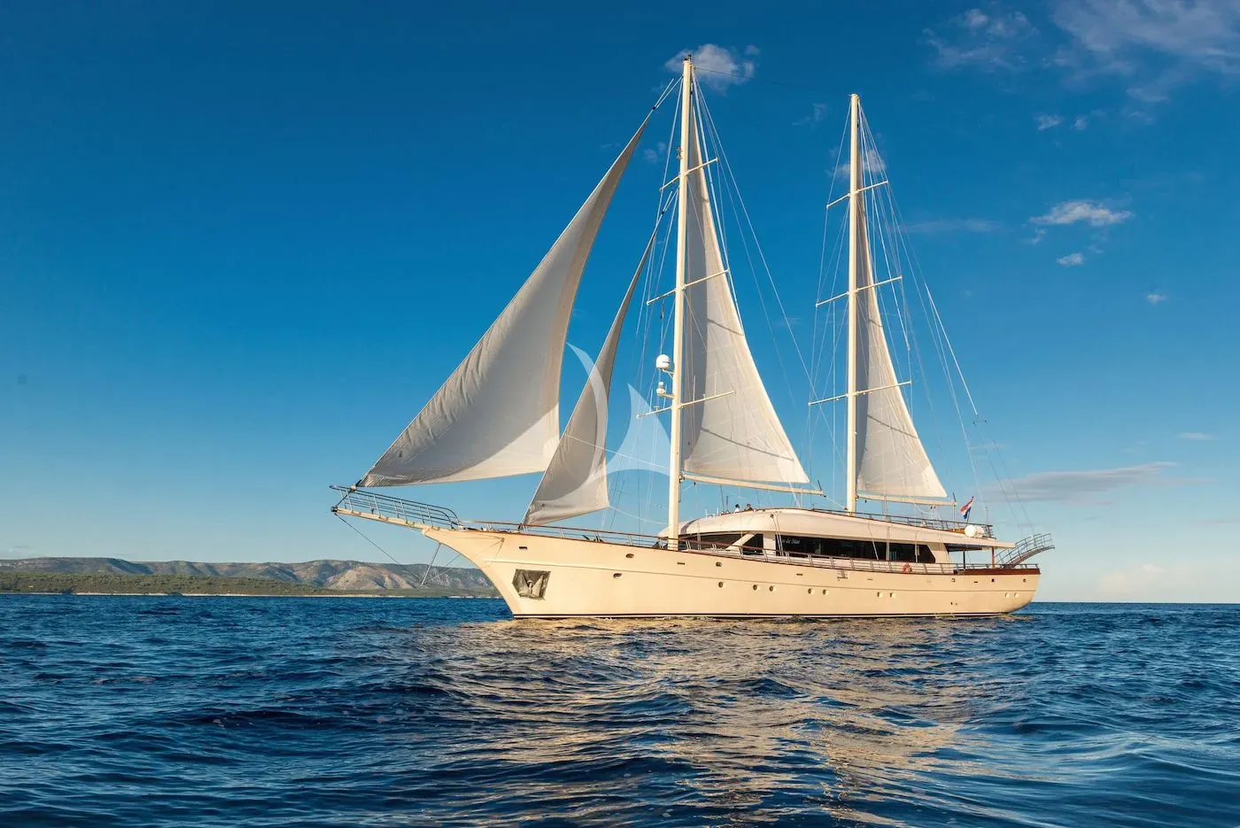 levante_yacht