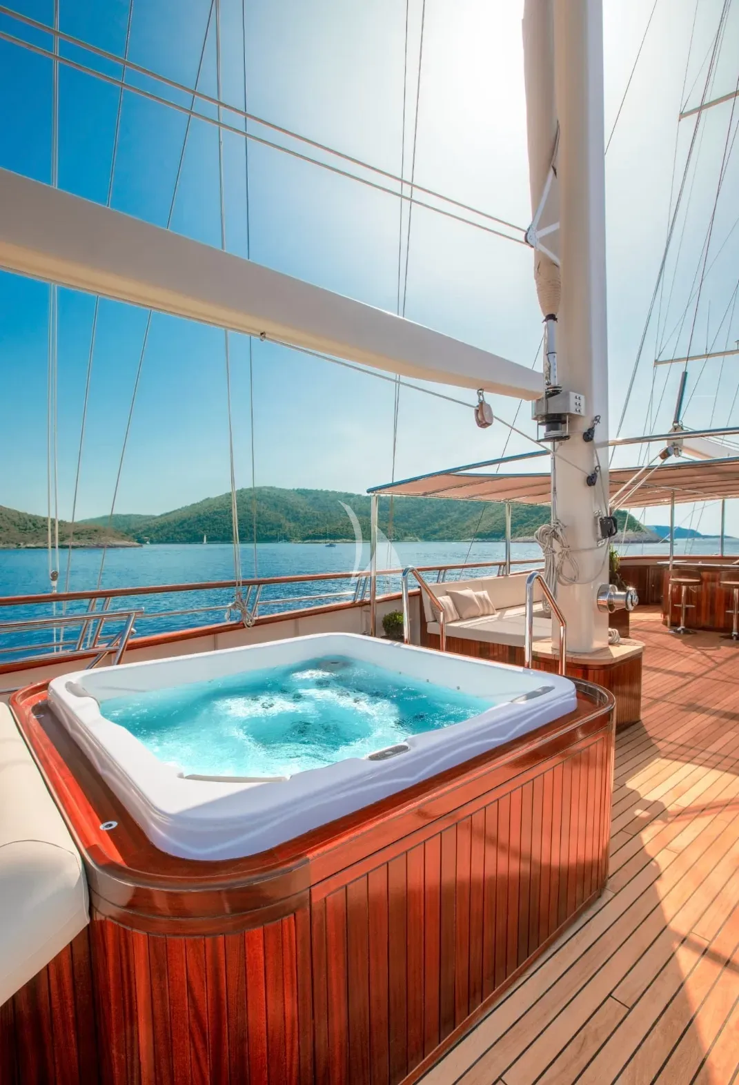 levante_yacht