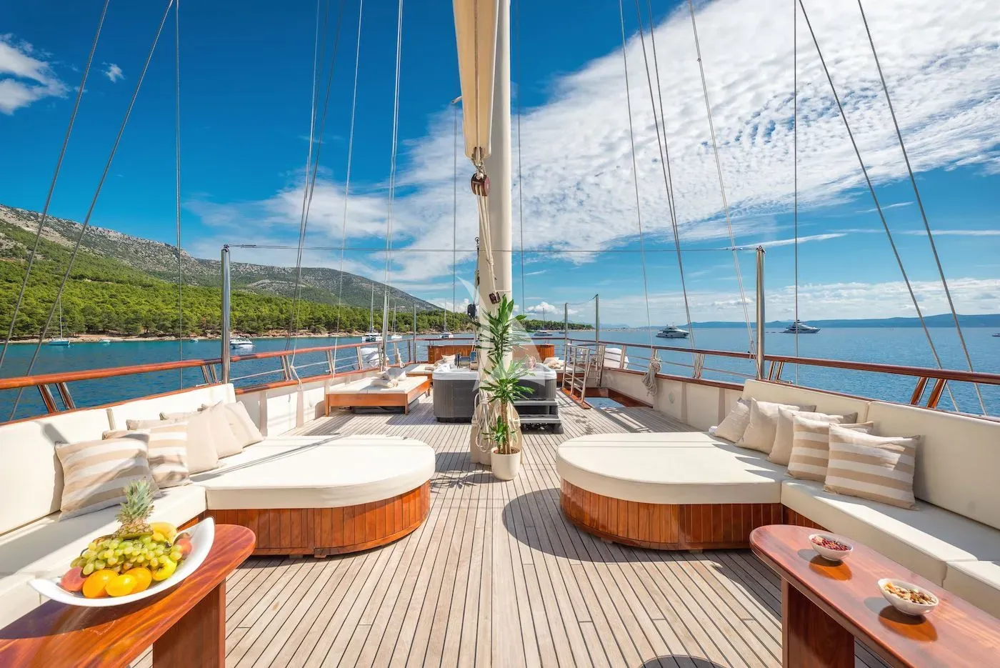 levante_yacht