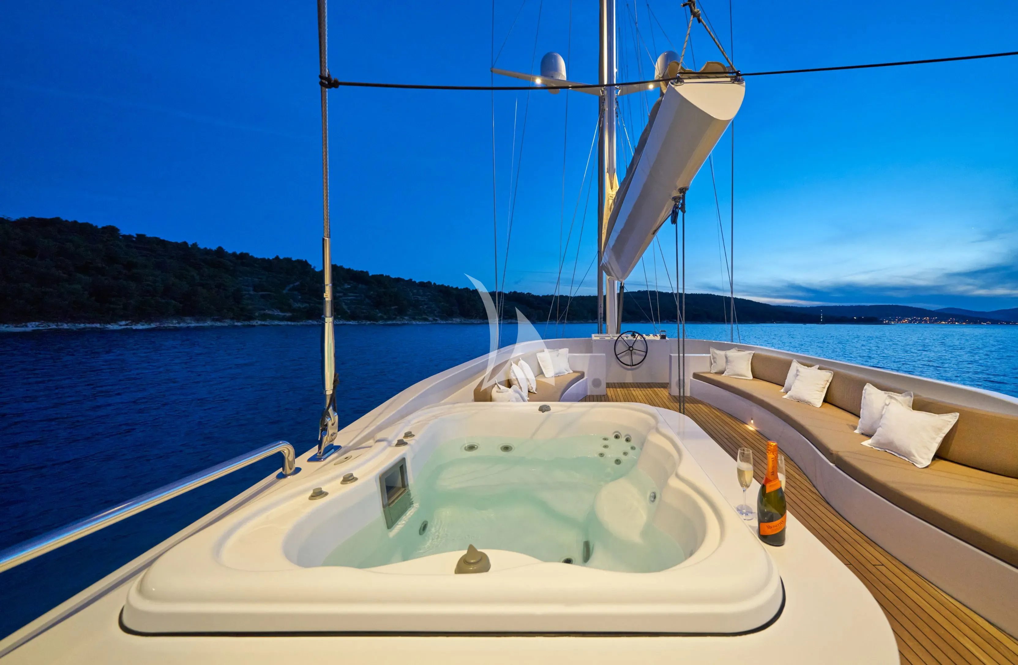 levante_yacht