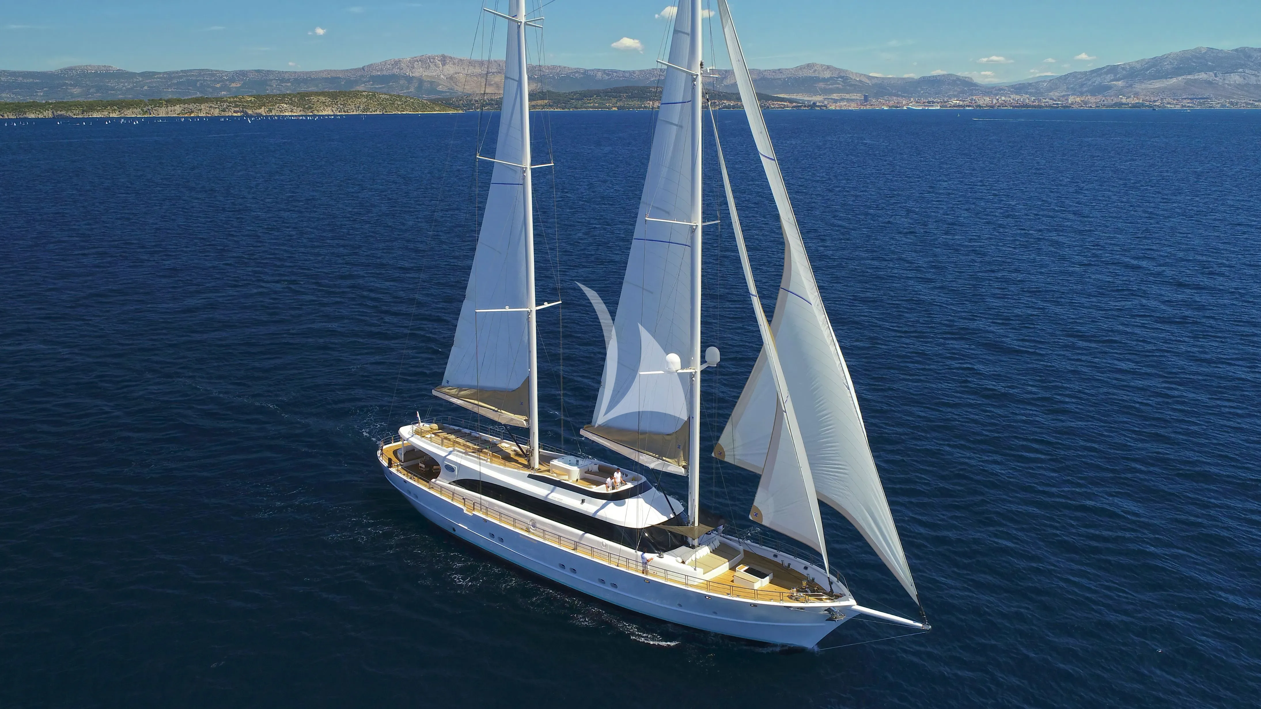 levante_yacht