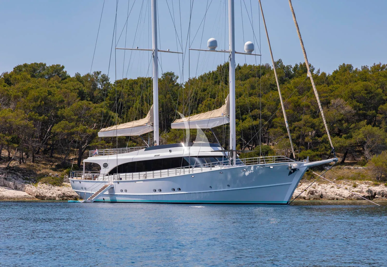 levante_yacht