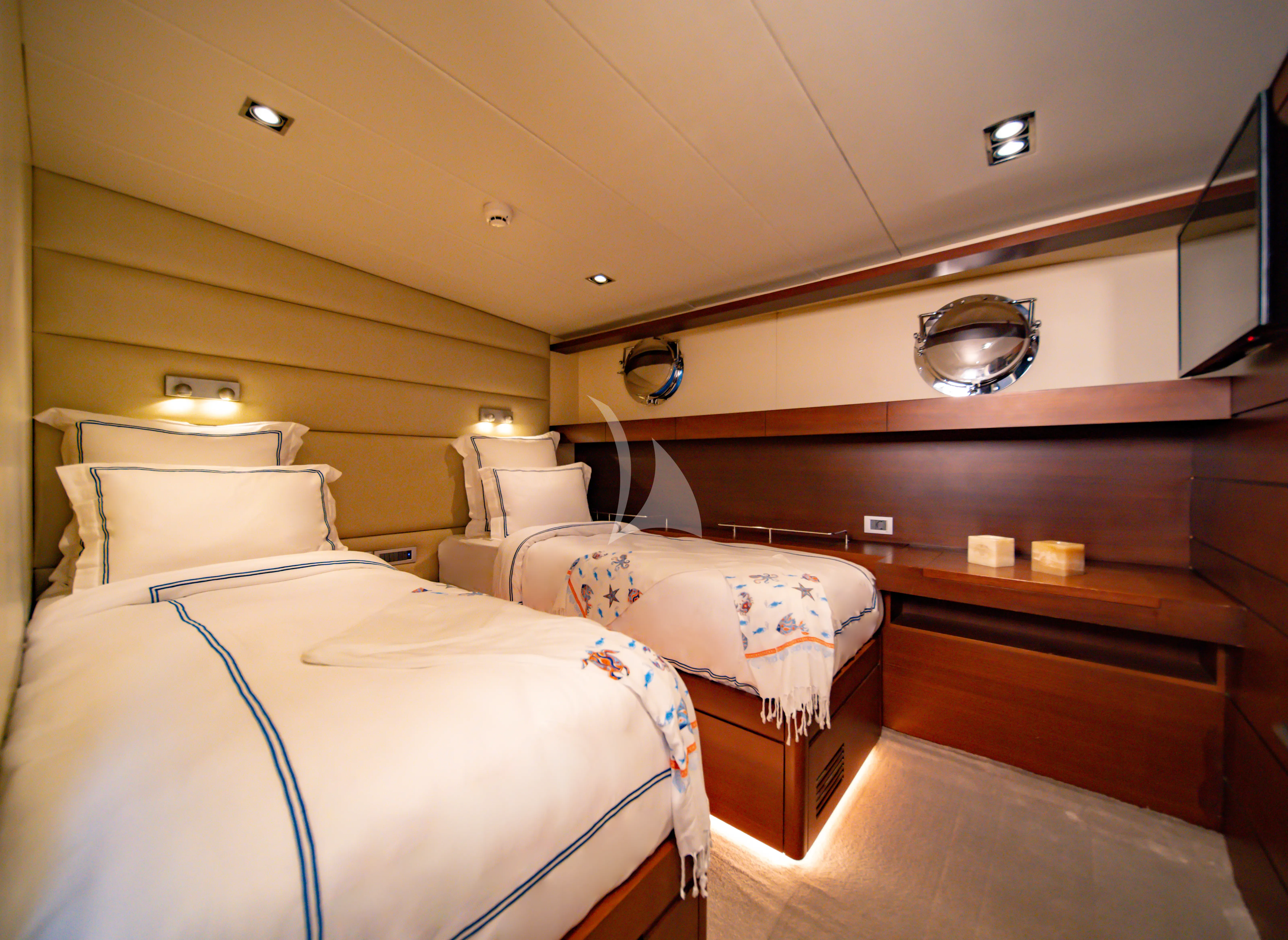levante_yacht