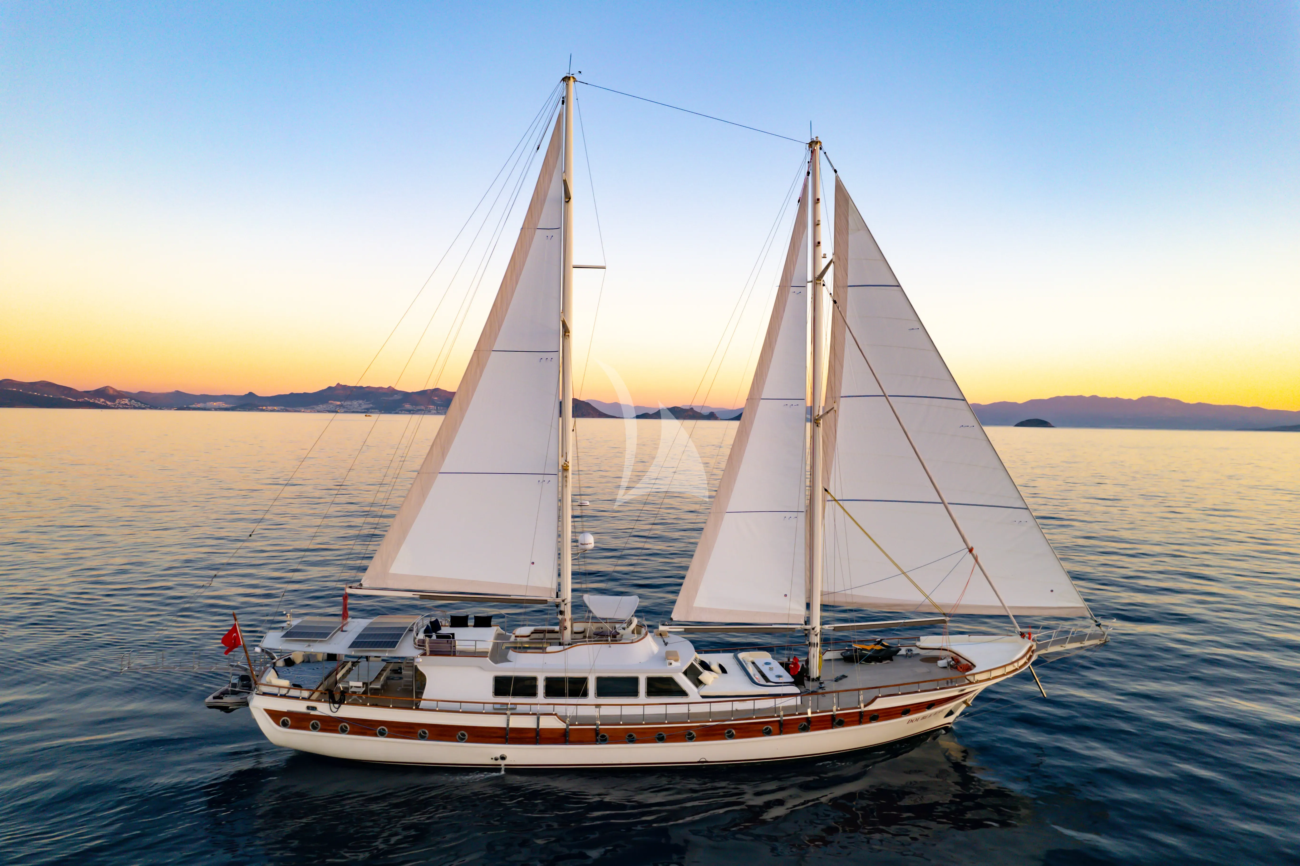 levante_yacht