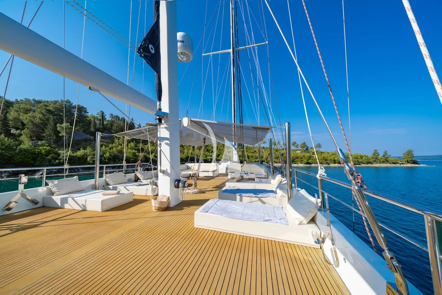 levante_yacht
