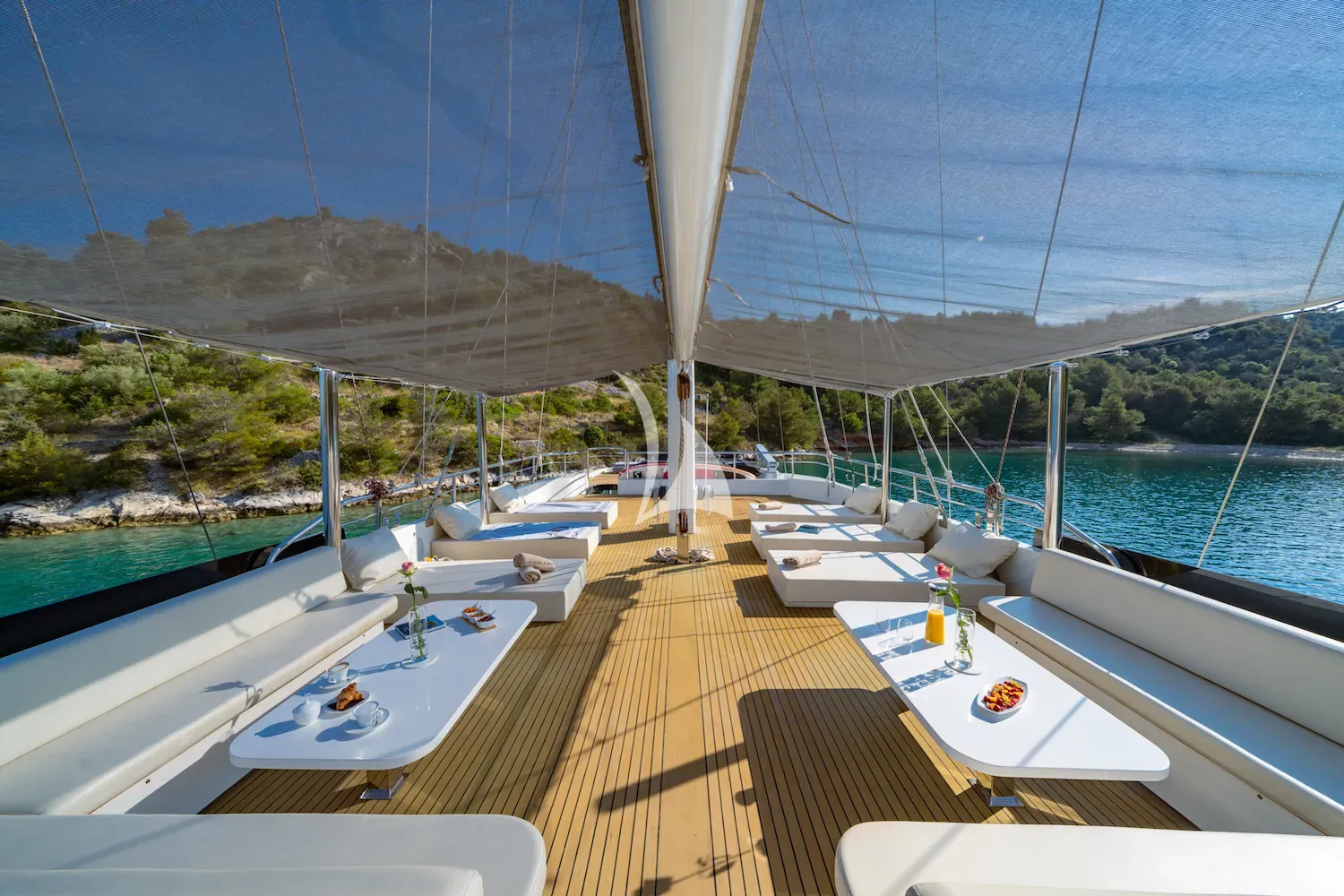 levante_yacht