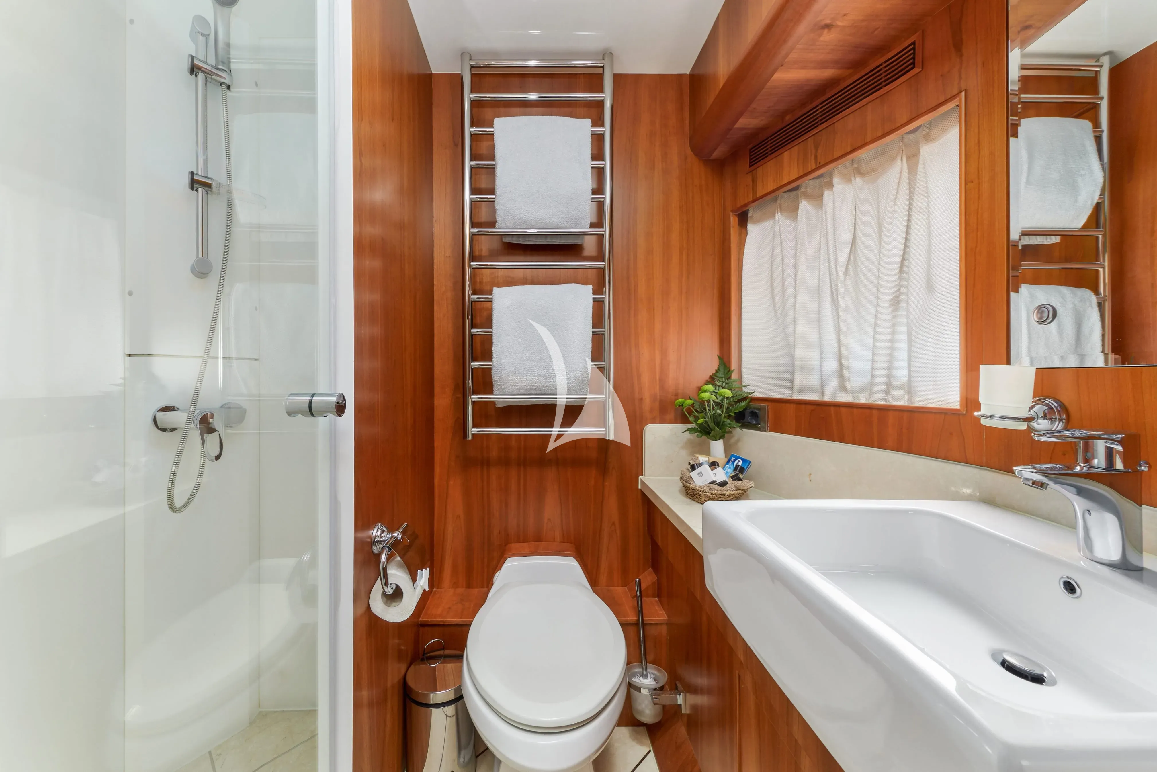 levante_yacht