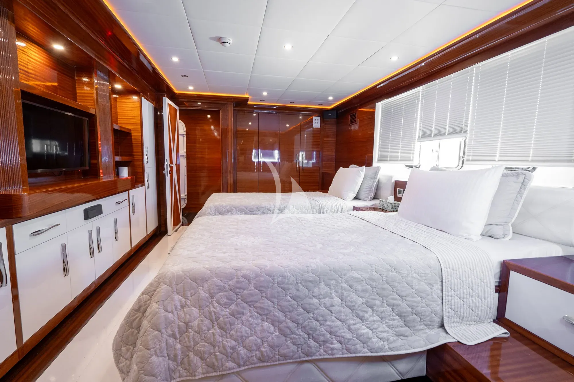 levante_yacht