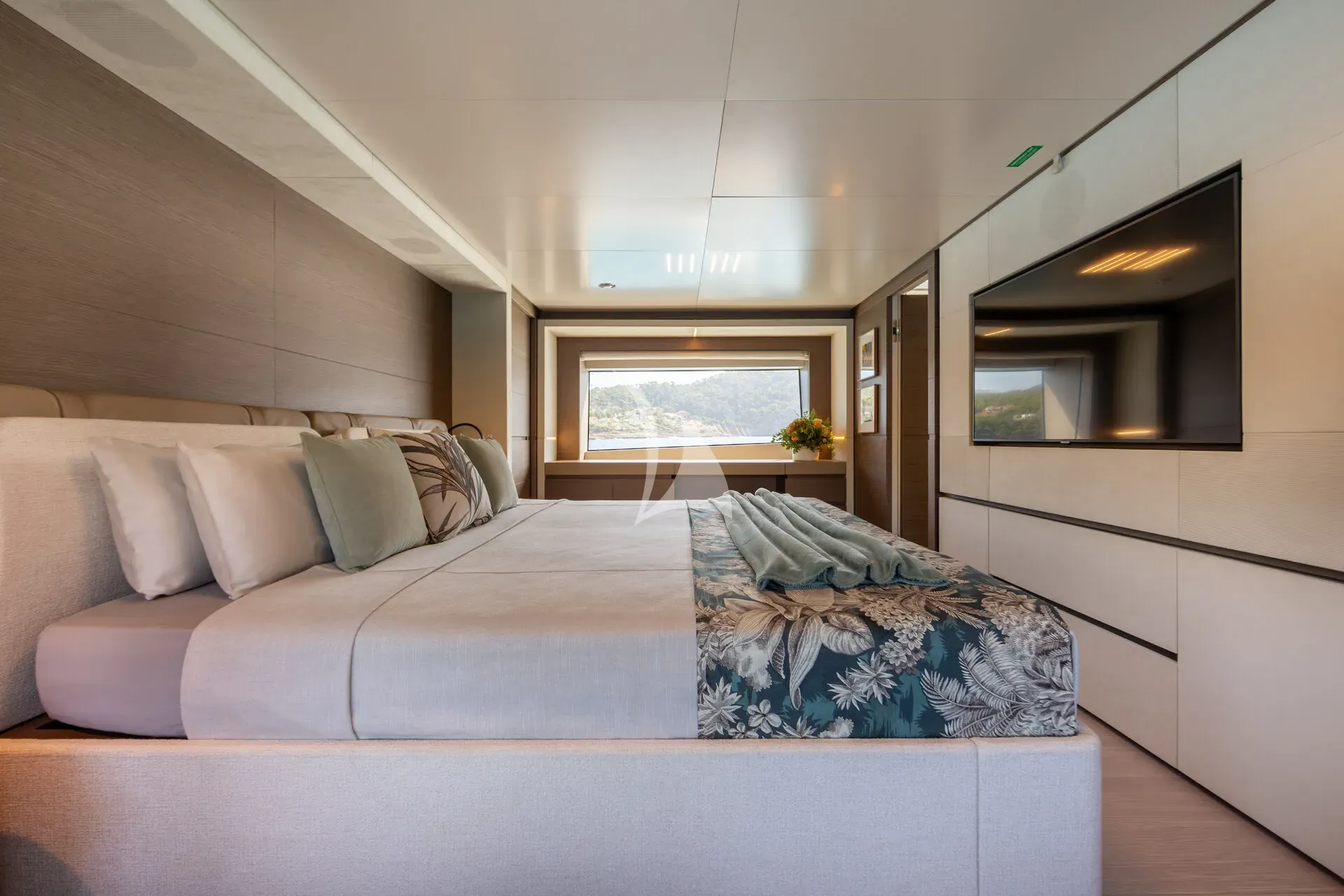 levante_yacht