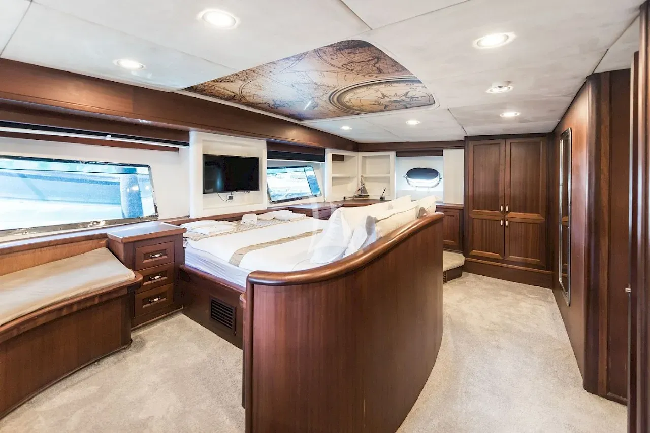 levante_yacht