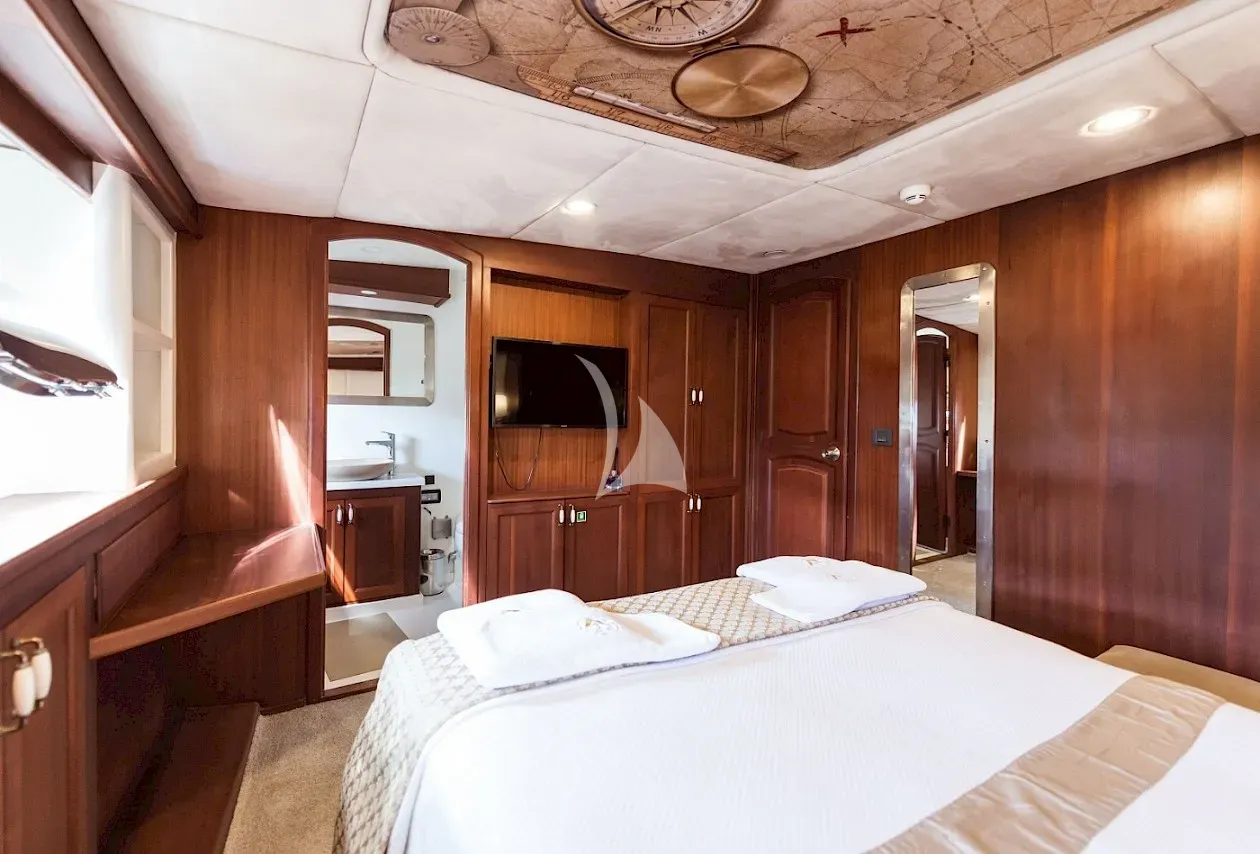 levante_yacht