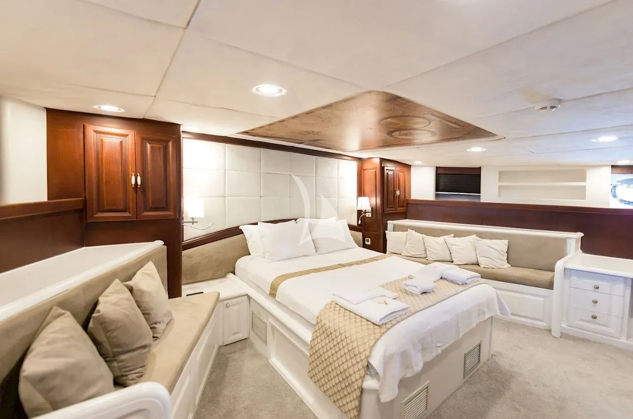 levante_yacht