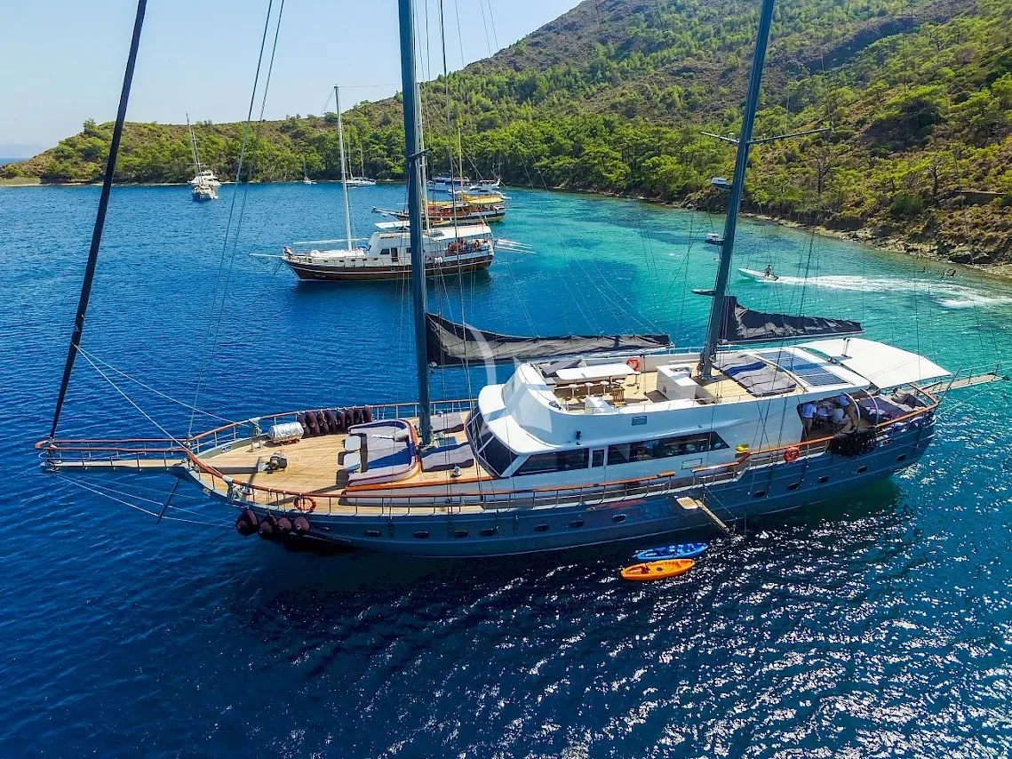 levante_yacht