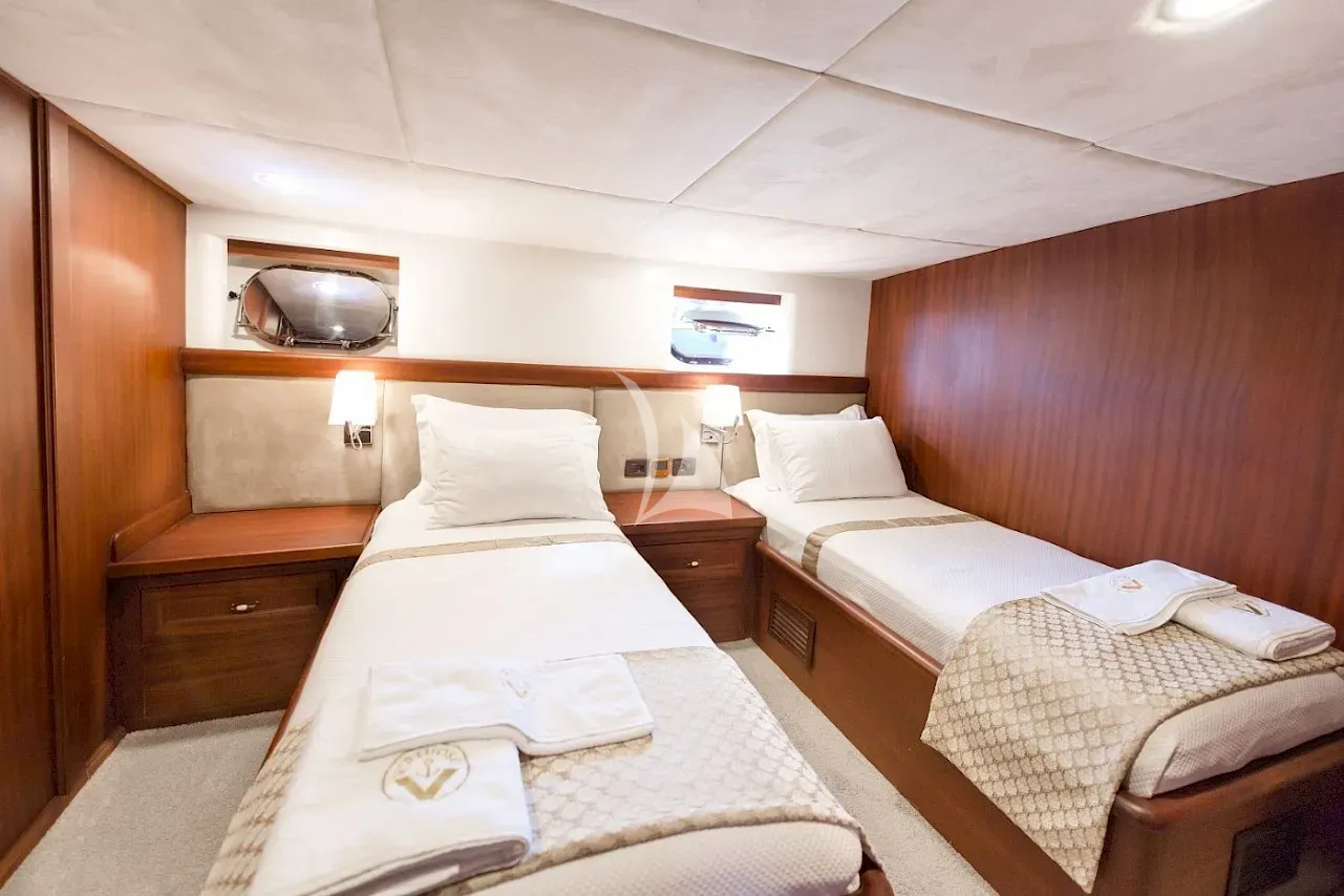 levante_yacht