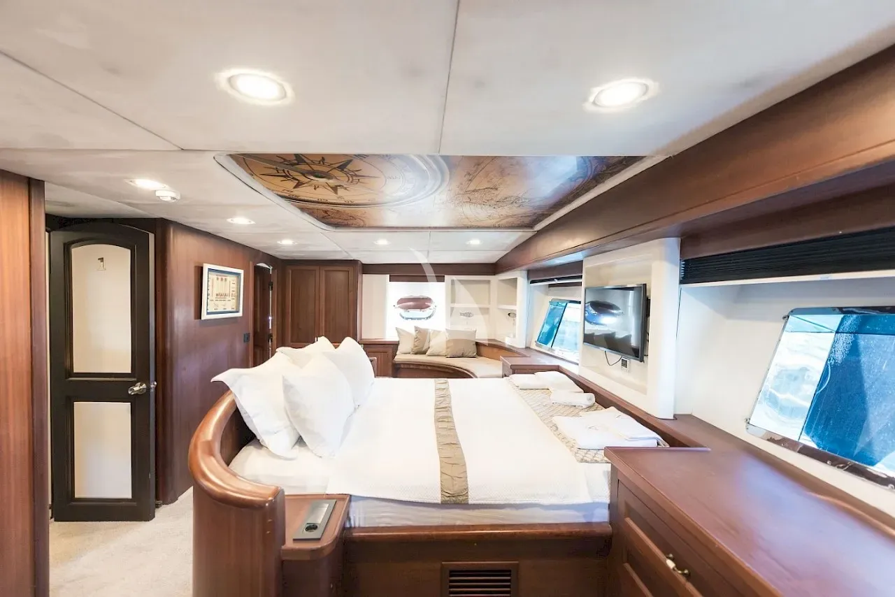 levante_yacht