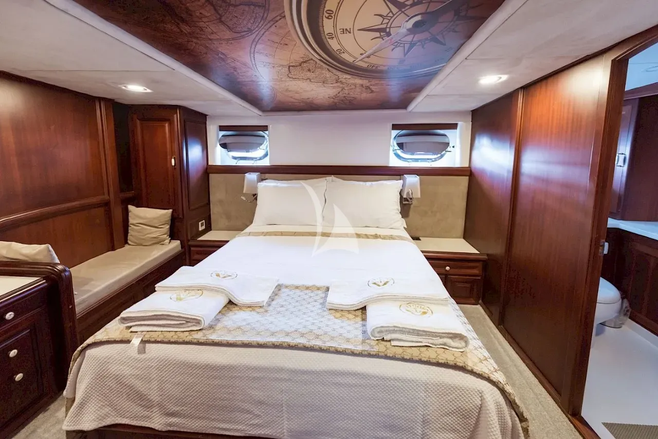 levante_yacht