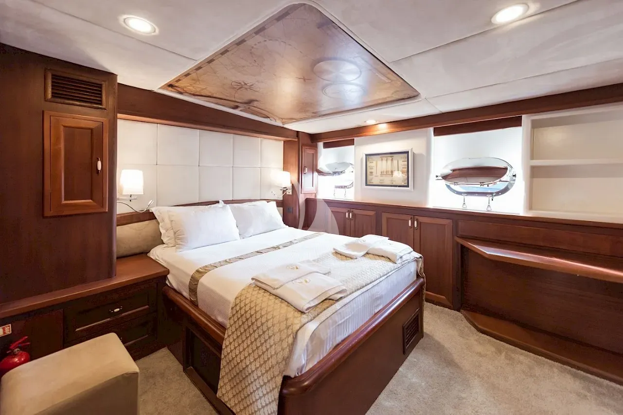 levante_yacht