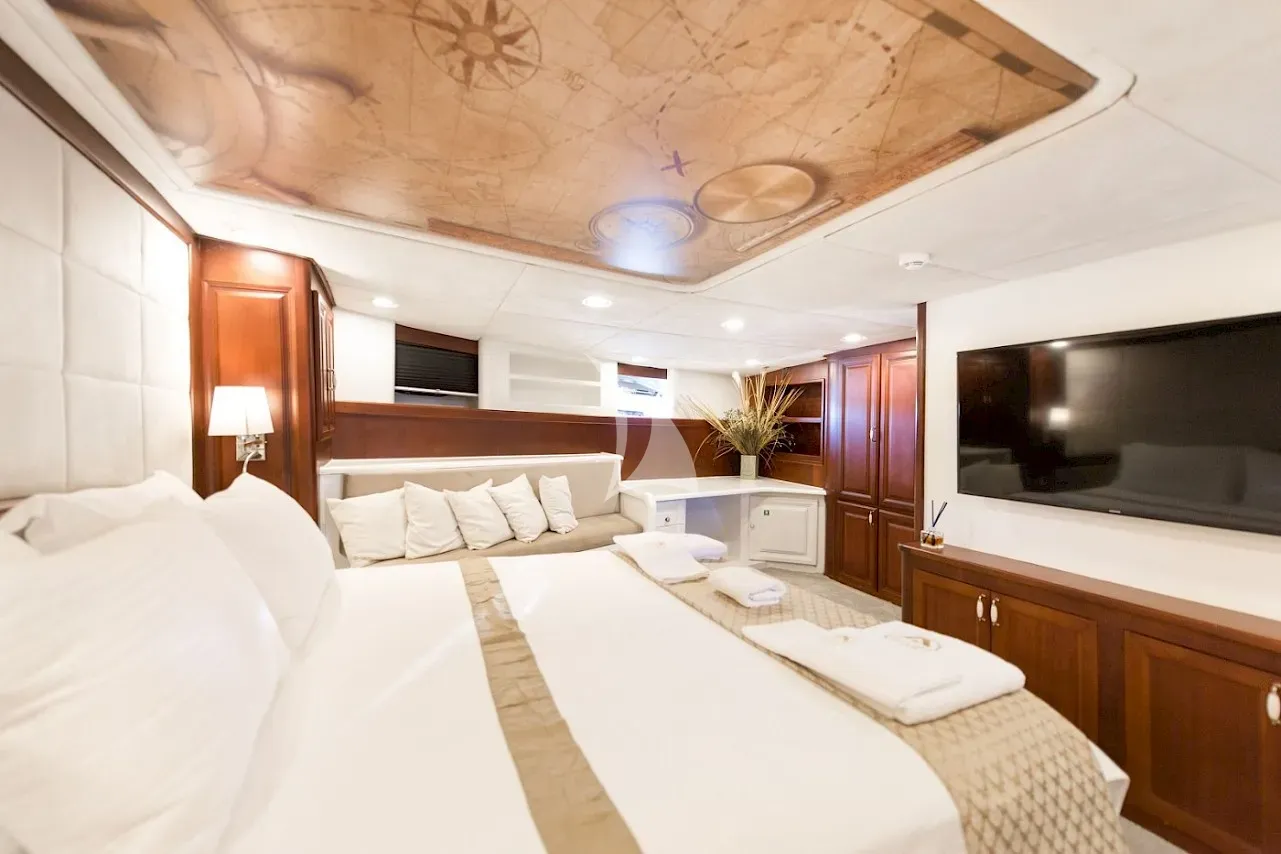 levante_yacht