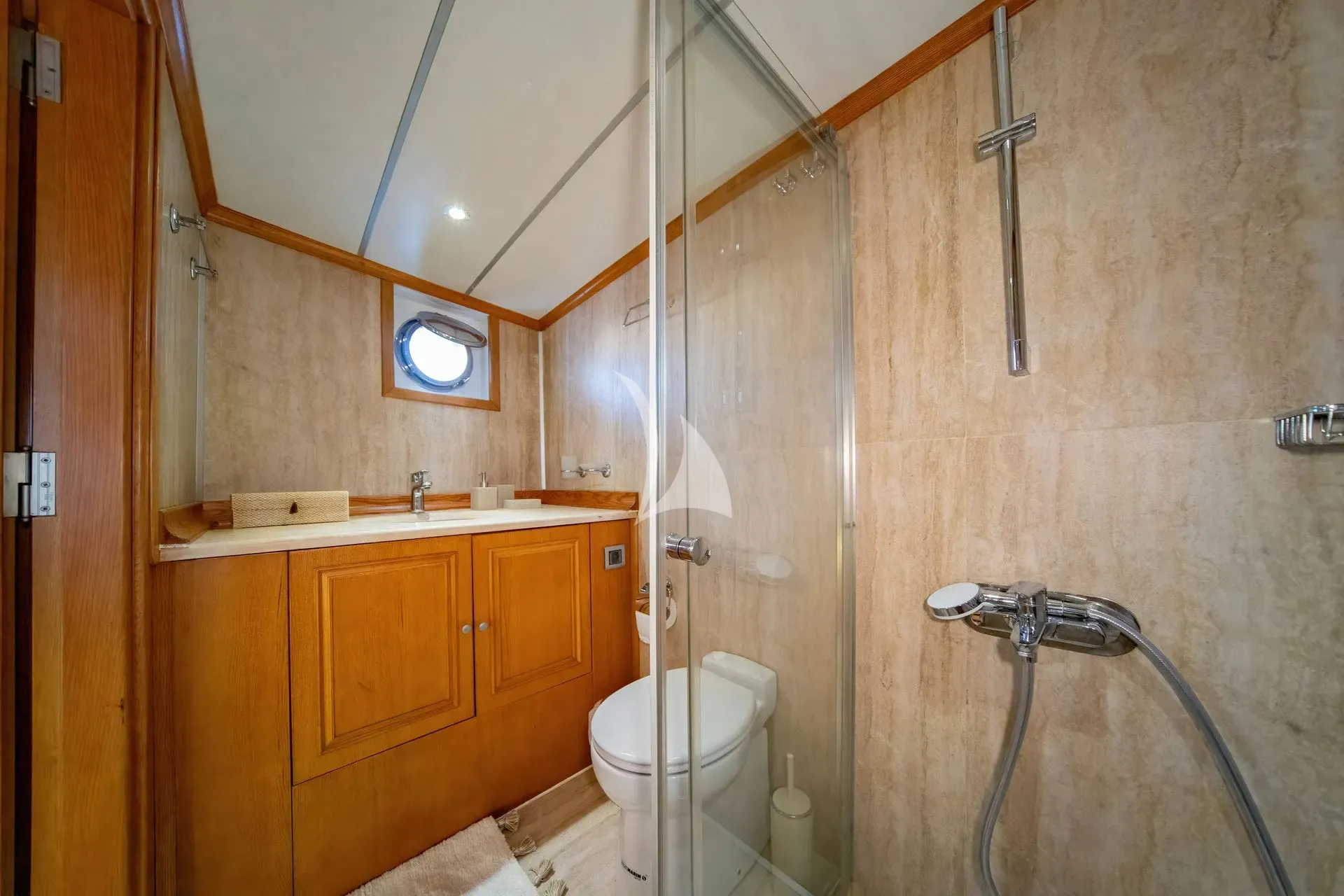 levante_yacht