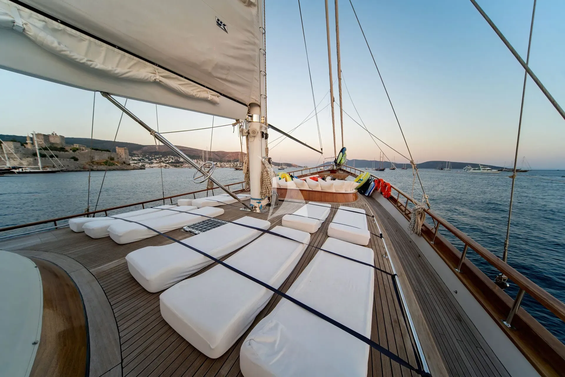 levante_yacht