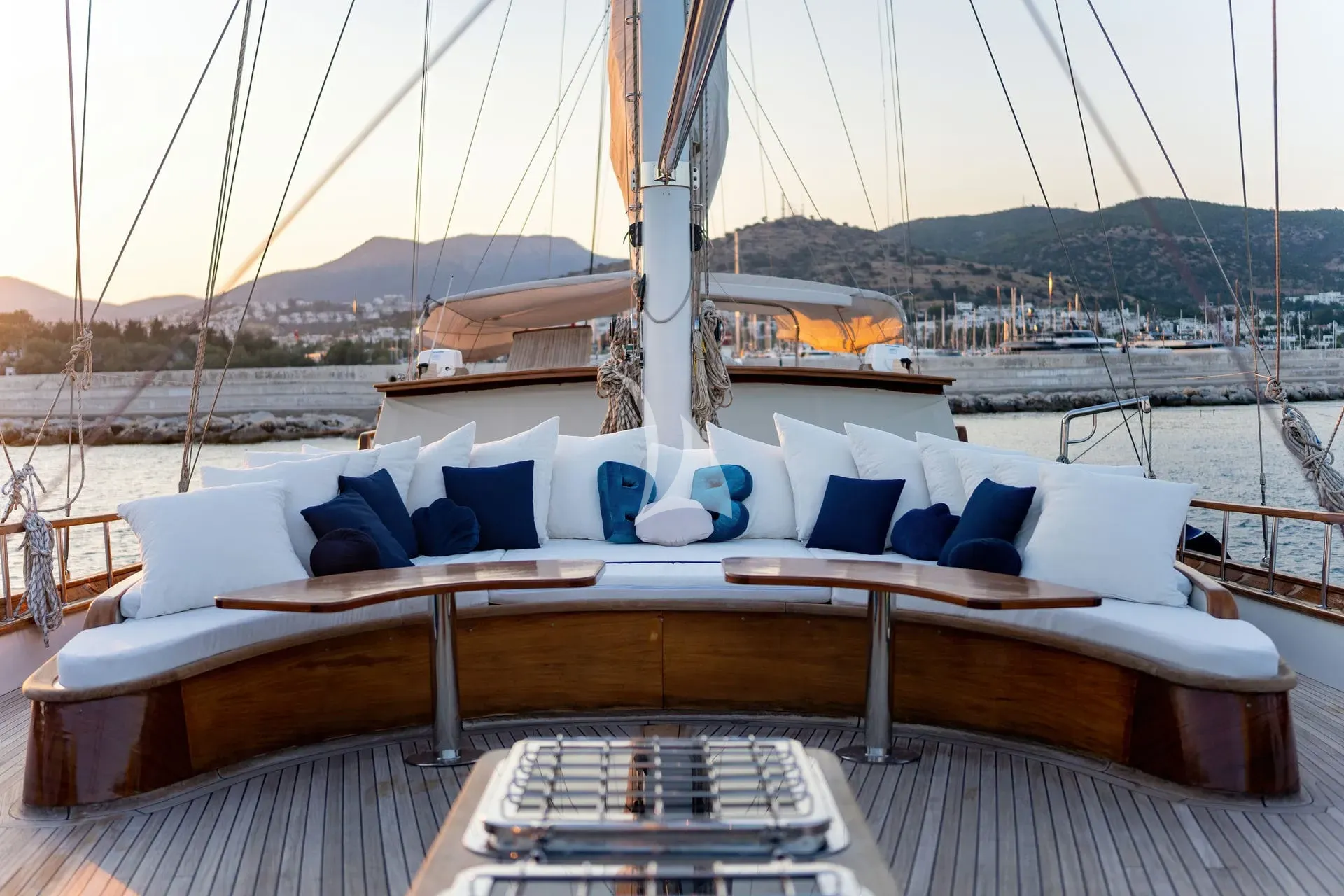 levante_yacht