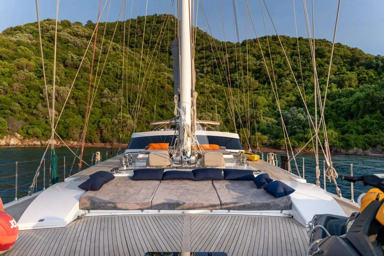 levante_yacht