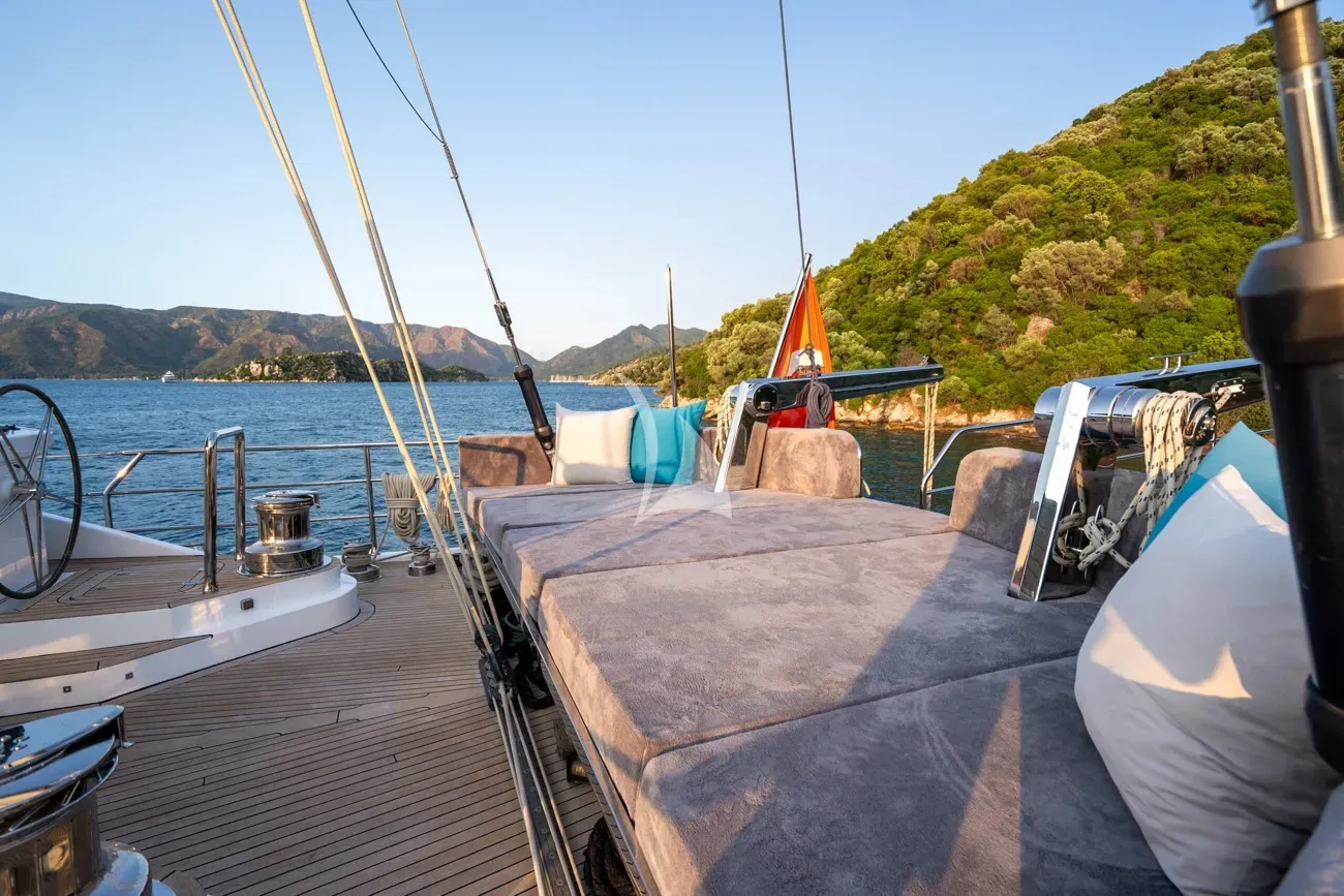 levante_yacht