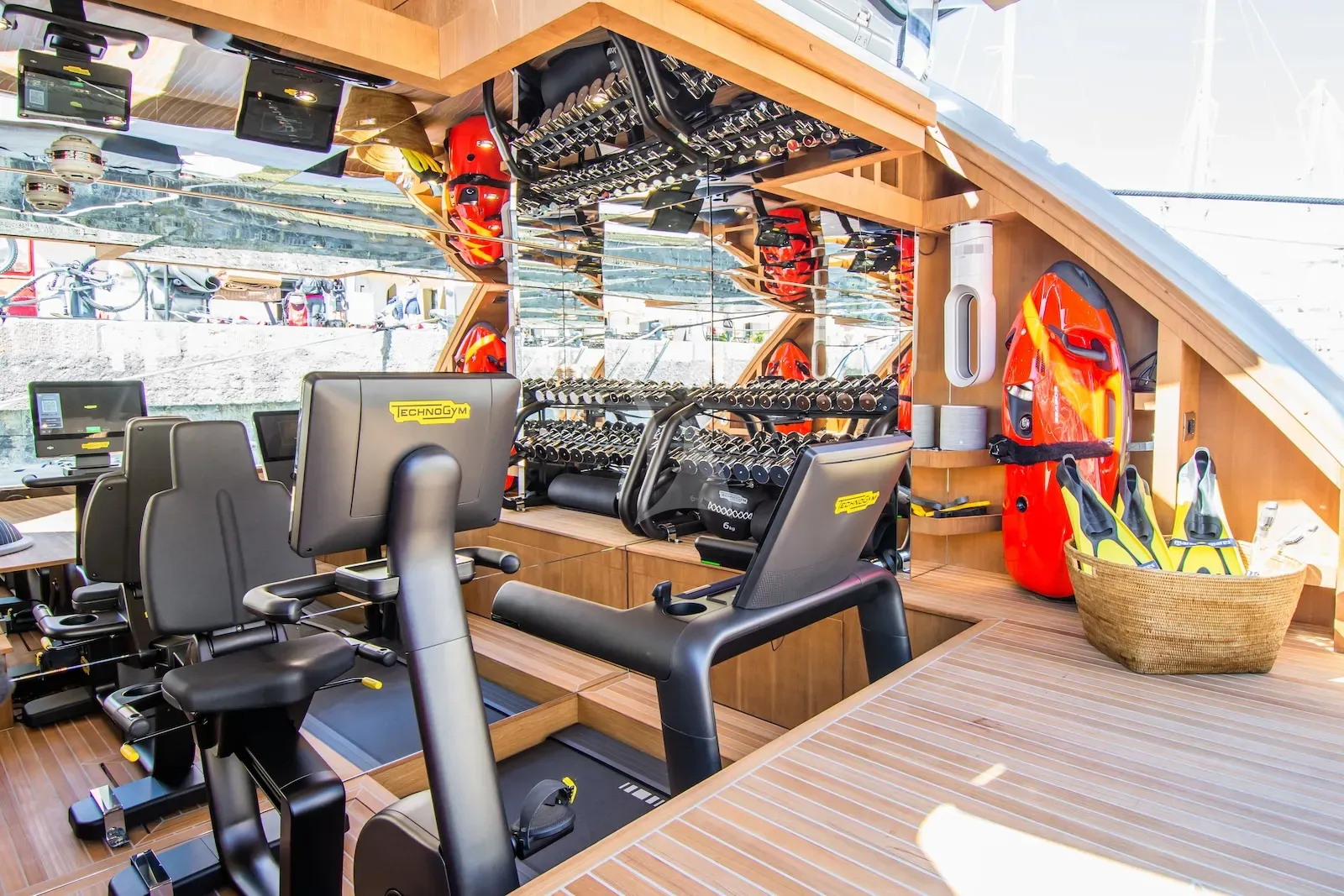 levante_yacht