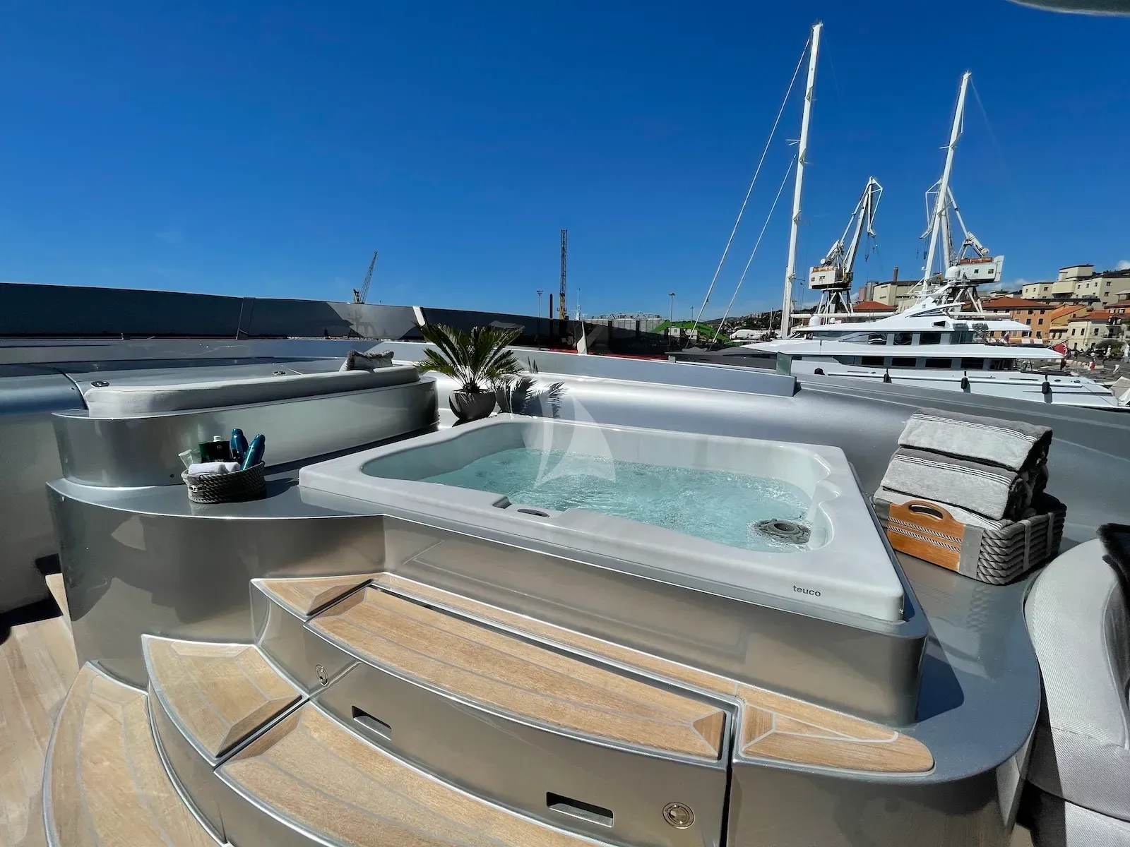 levante_yacht