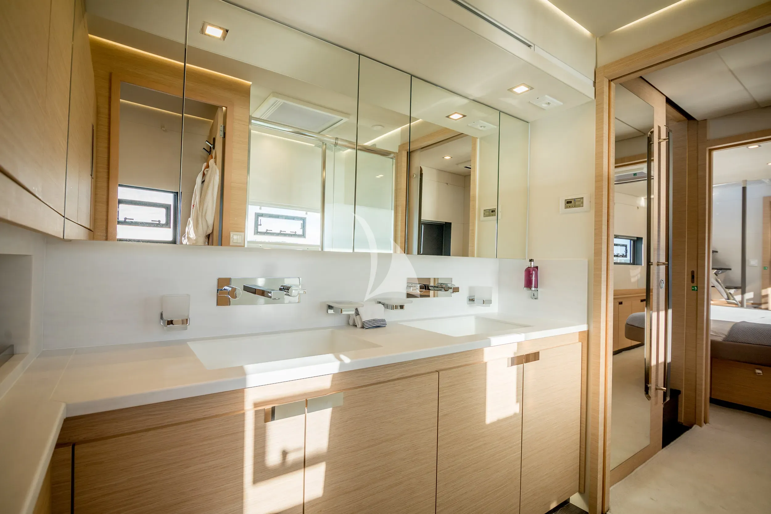 levante_yacht