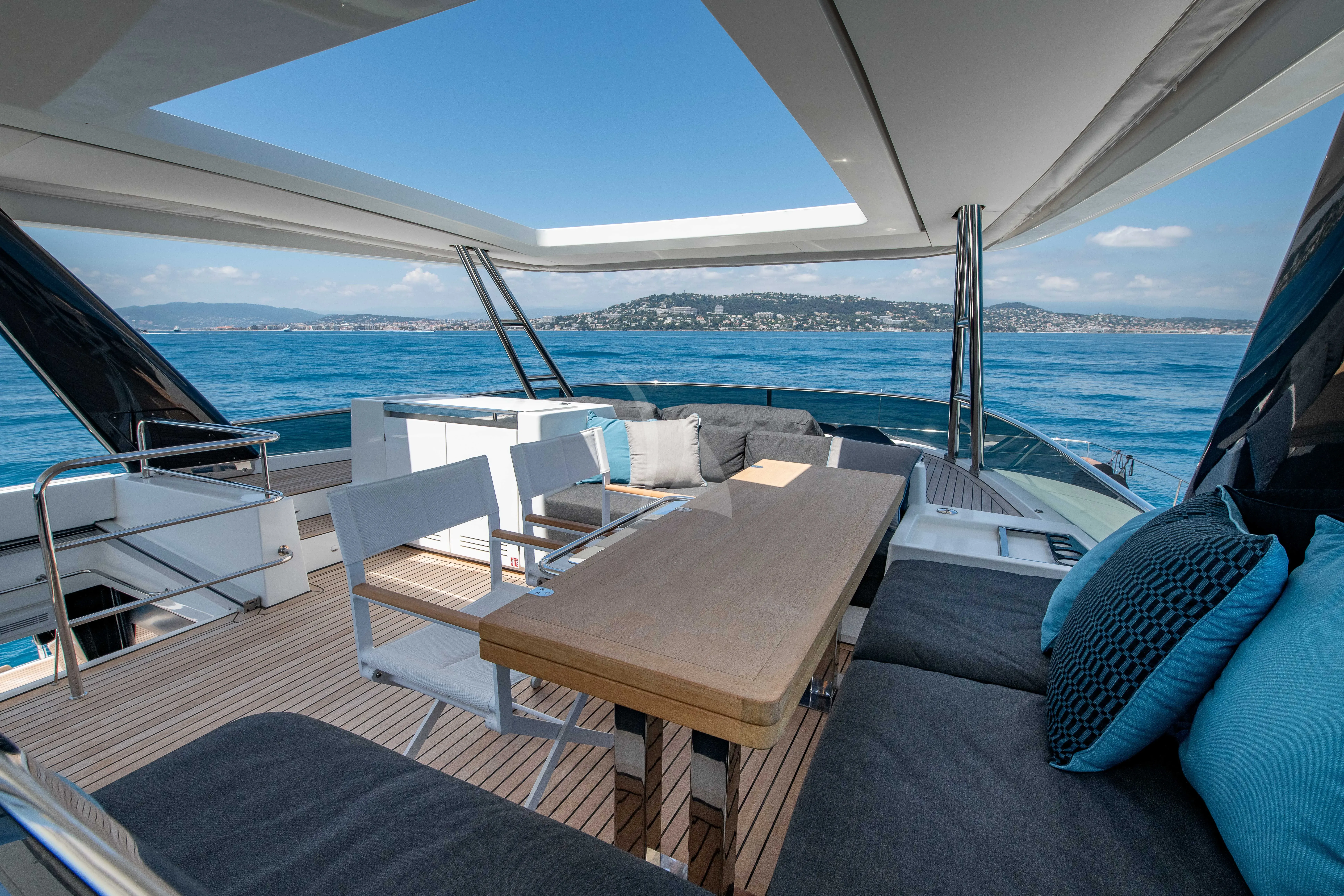 levante_yacht