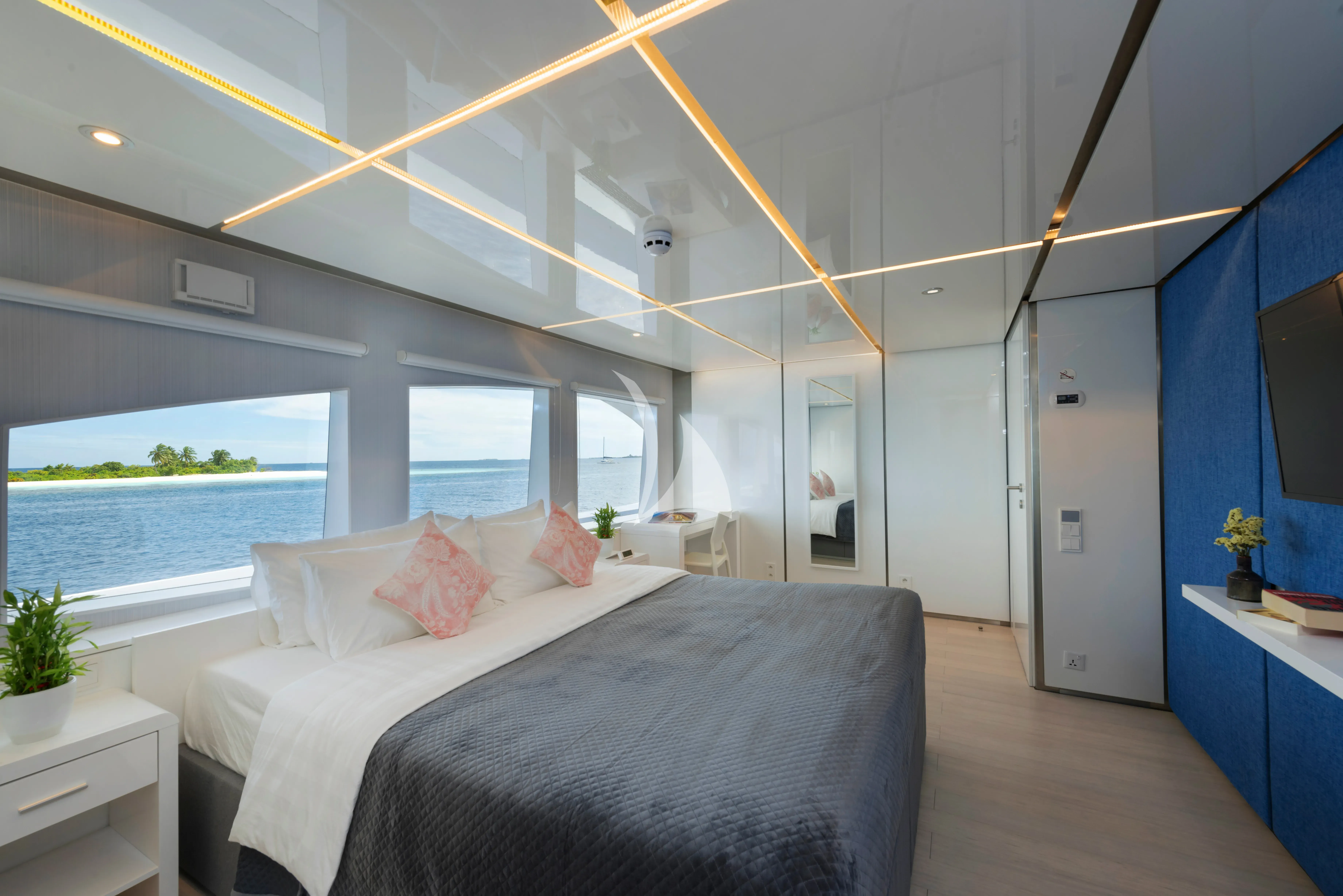 levante_yacht
