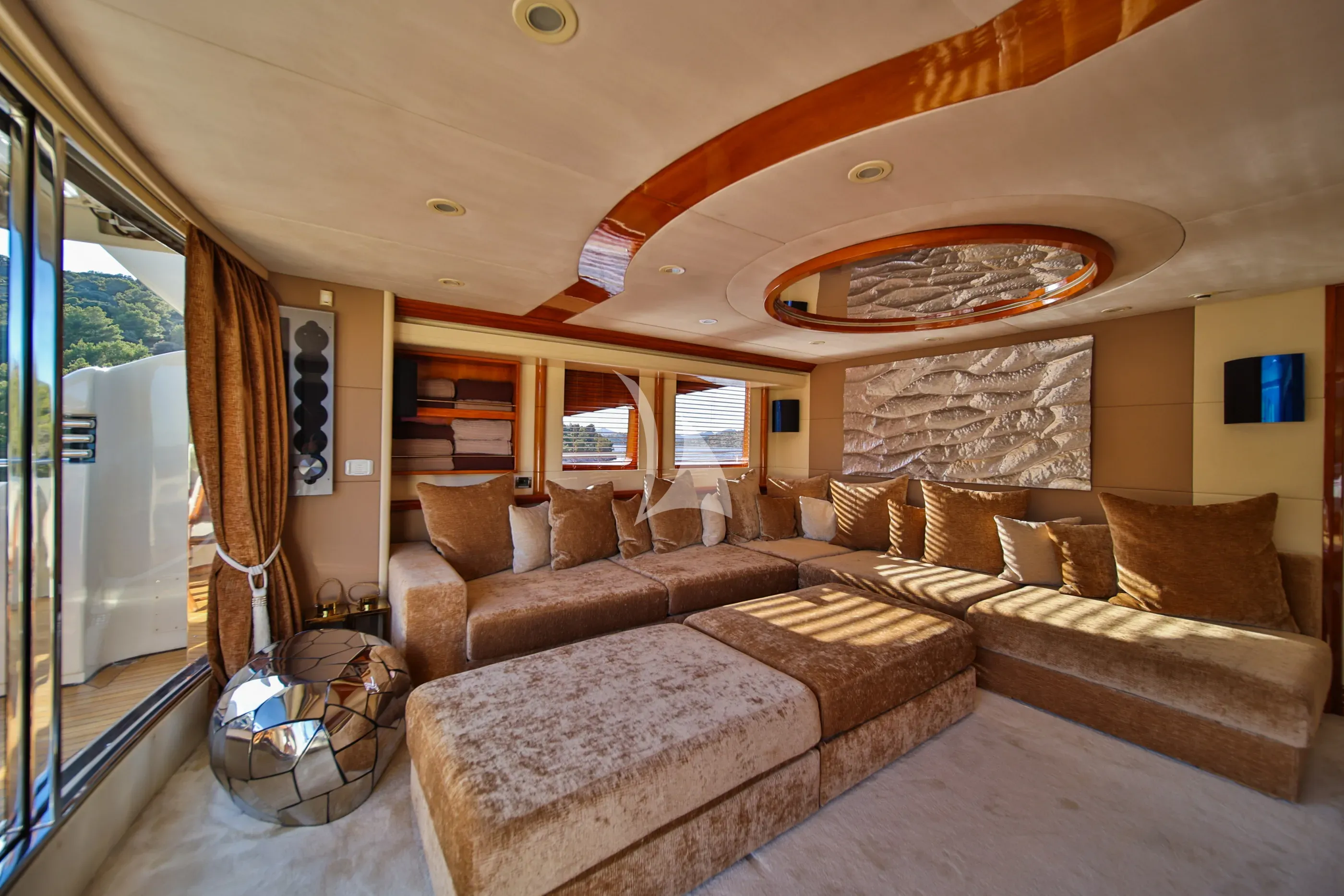 levante_yacht