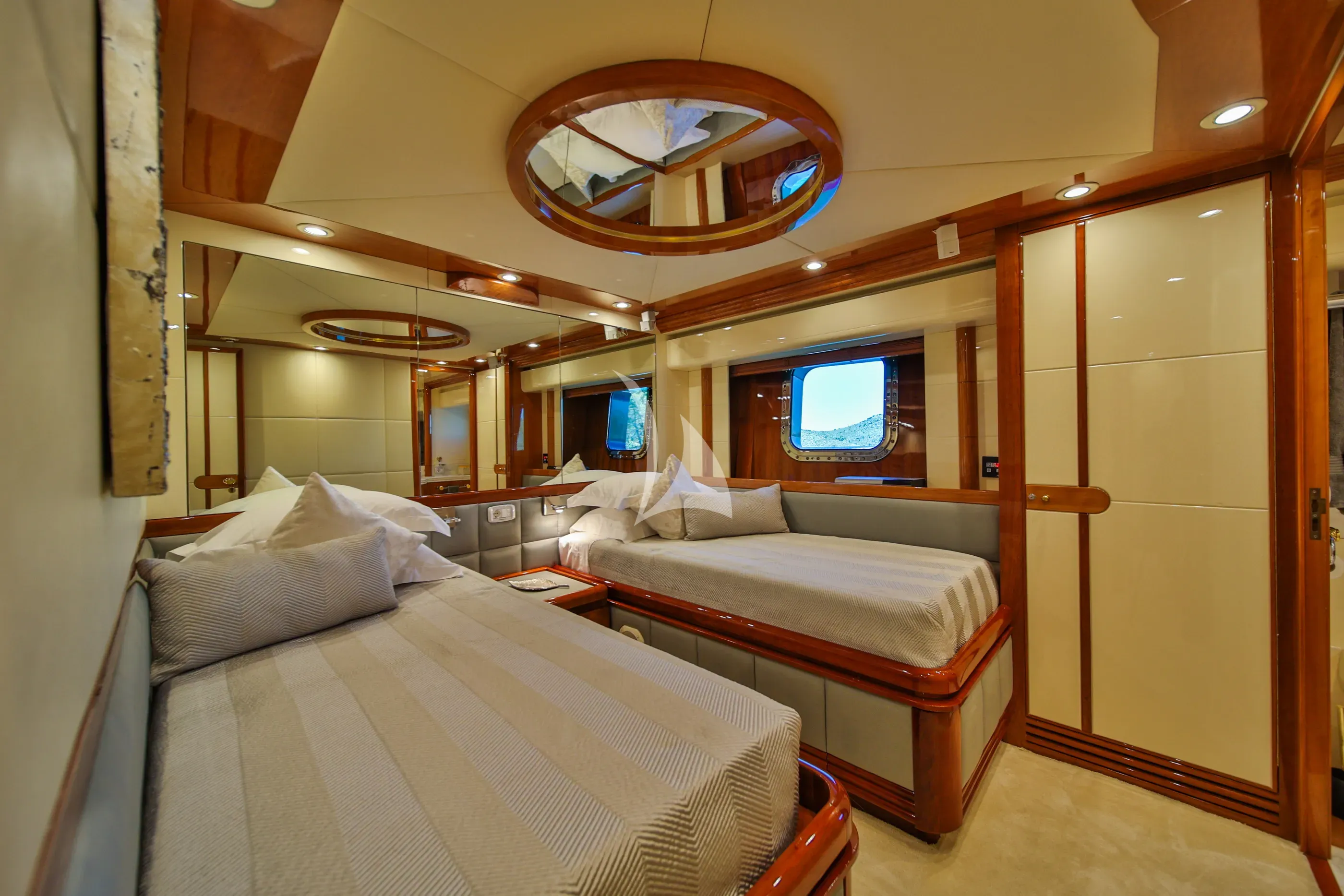 levante_yacht