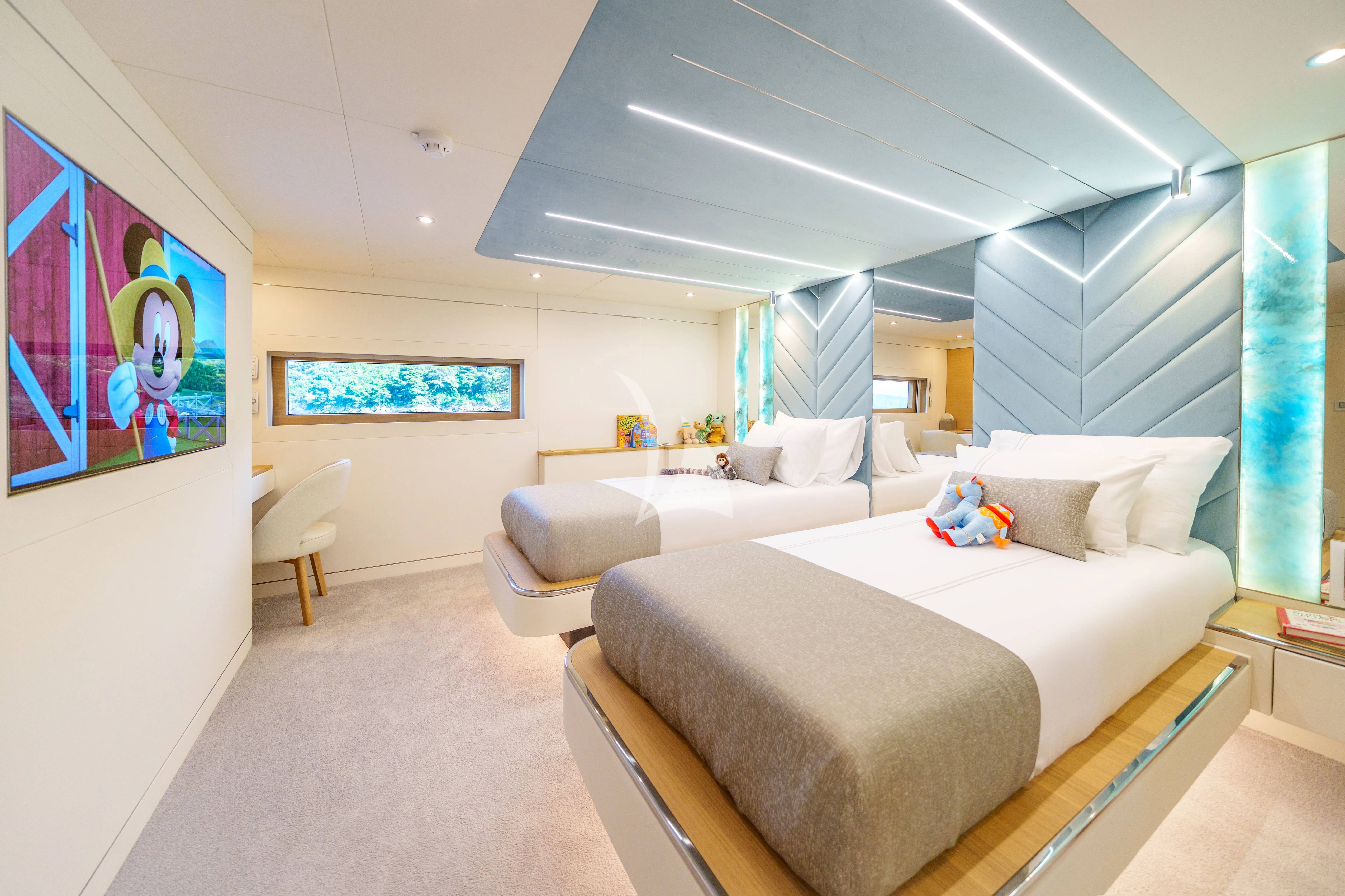 levante_yacht