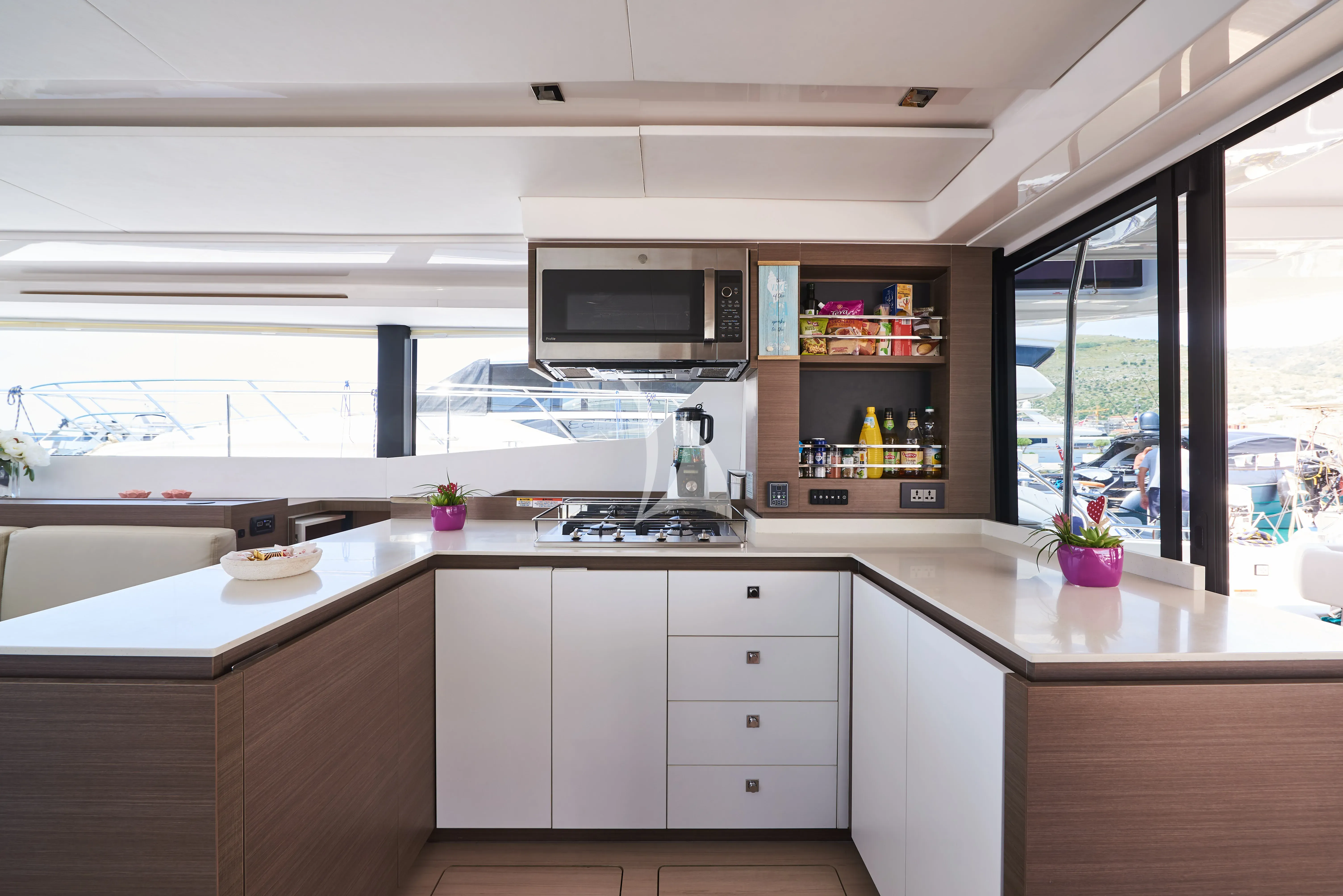 levante_yacht