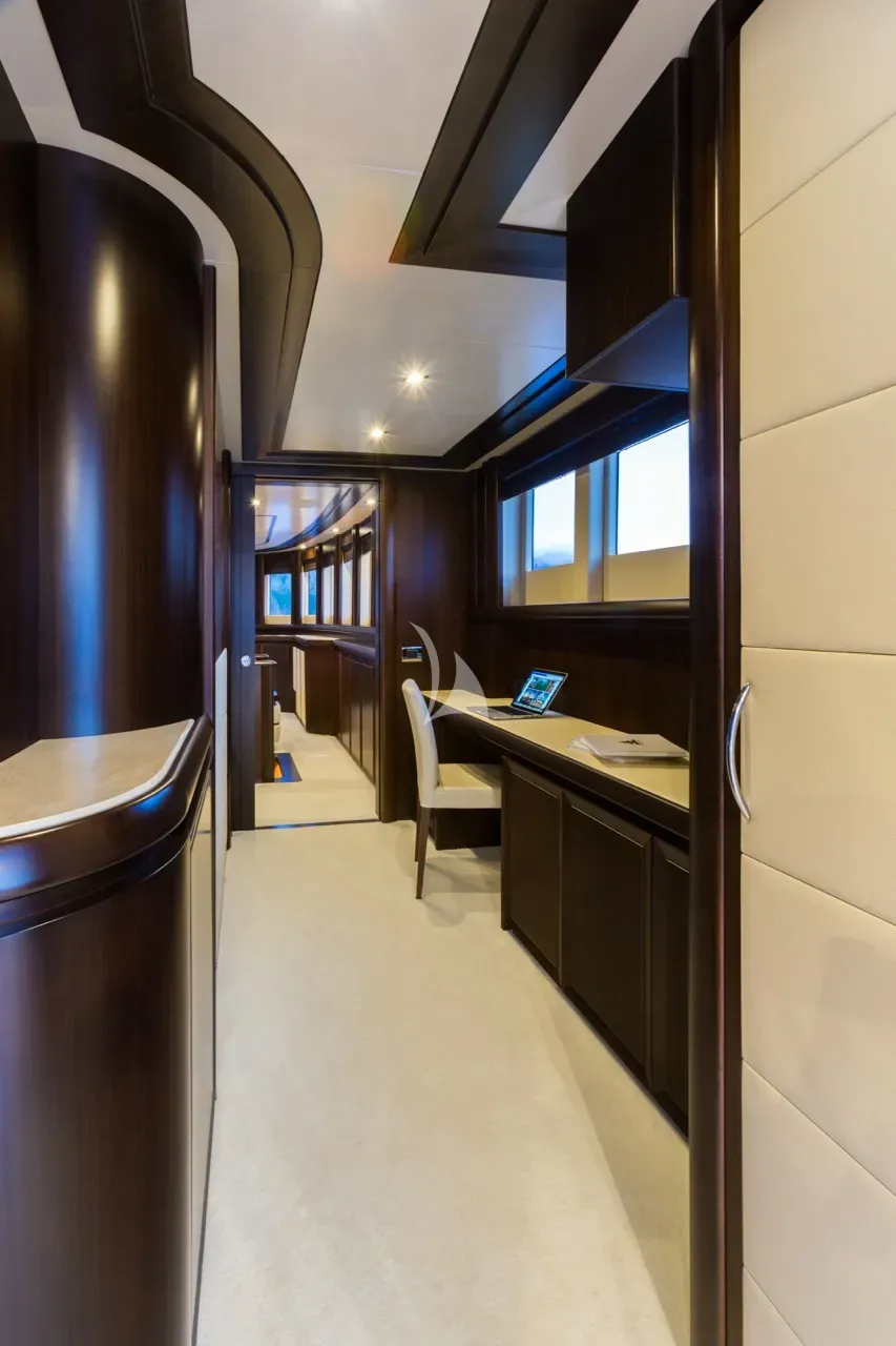 levante_yacht