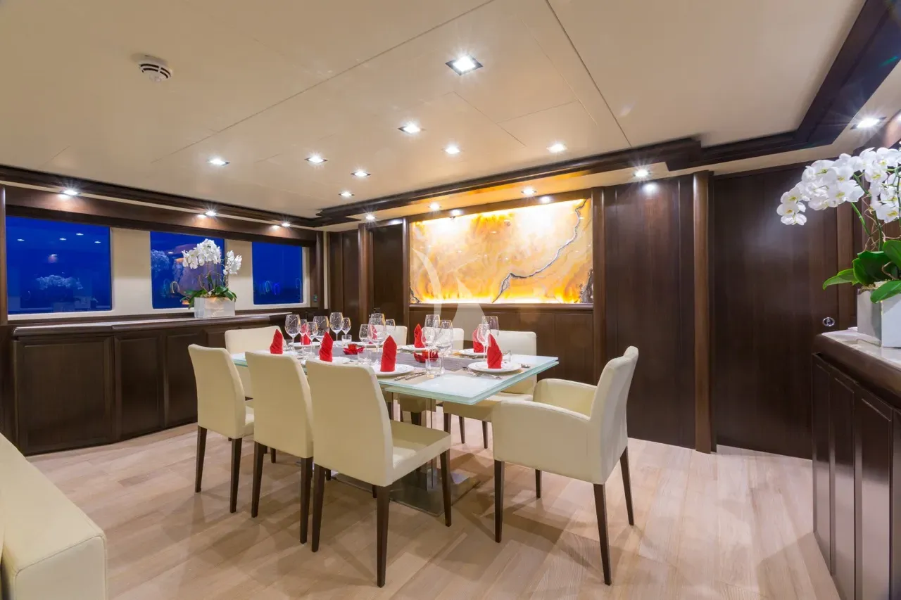 levante_yacht