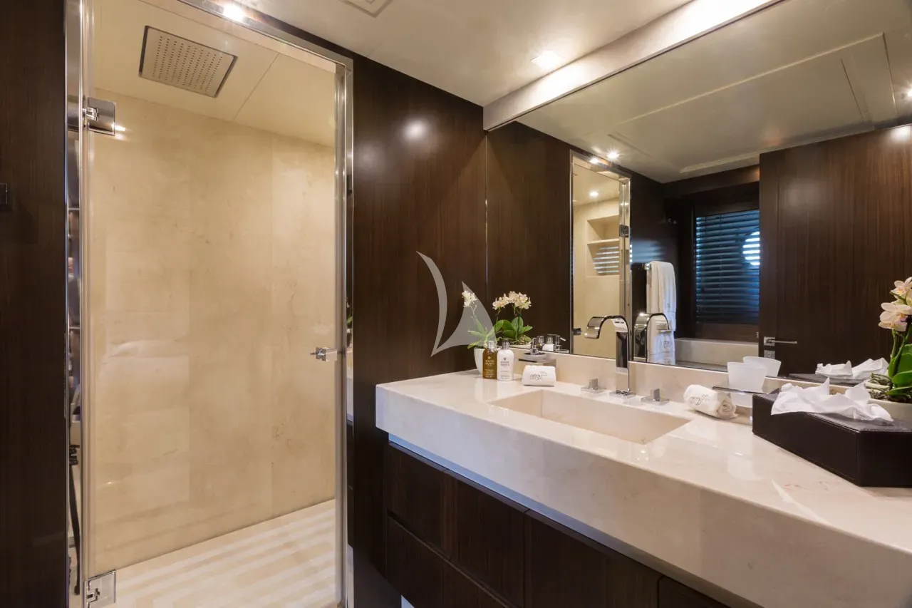 levante_yacht